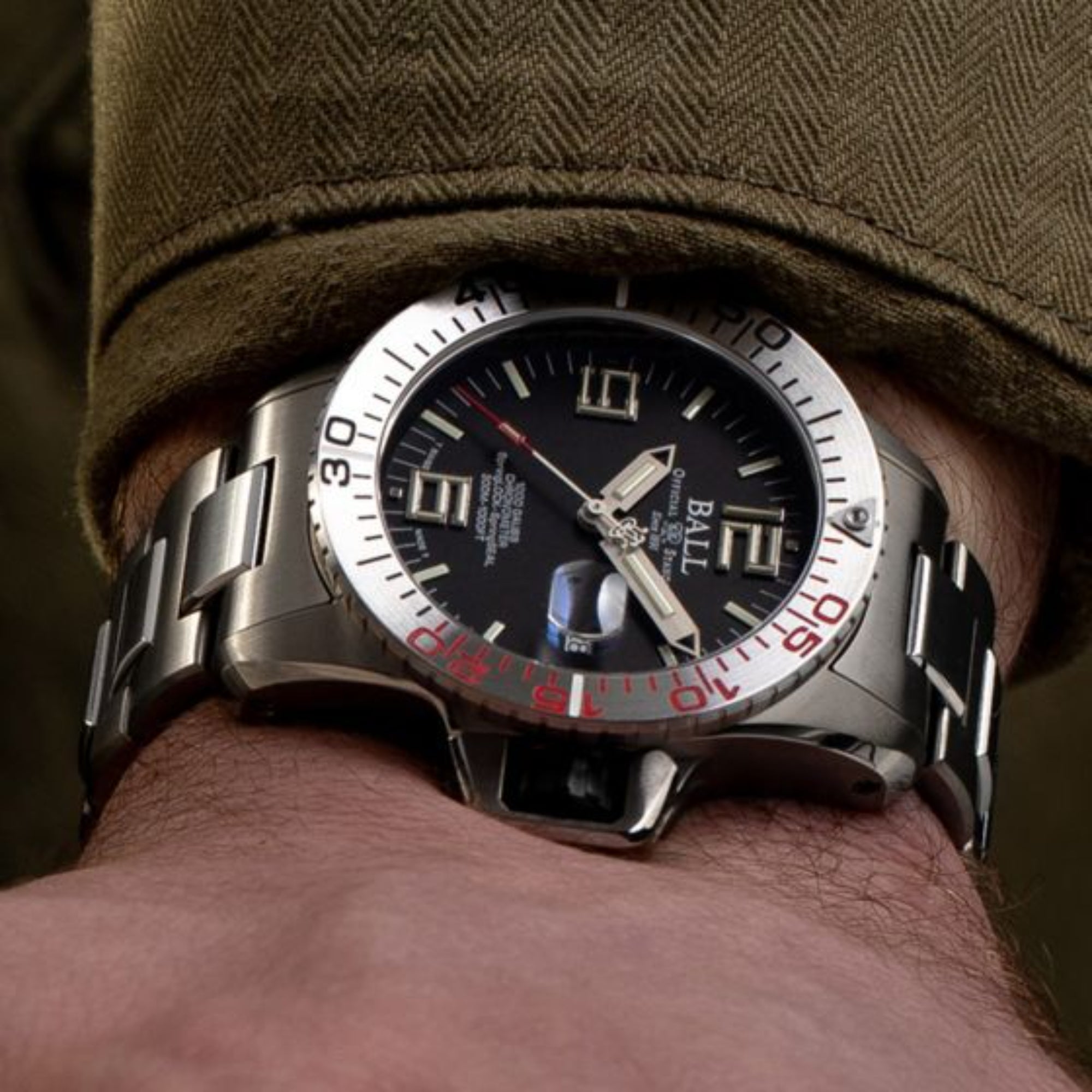 Ball Engineer Hydrocarbon EOD Limited Edition Automatik Schwarzes Zifferblatt Titan/Edelstahlarmband Herren Uhr DM3200A-S1C-BK