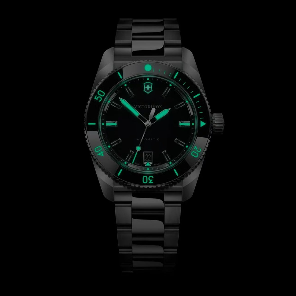 Victorinox Maverick 39mm Black Dial Steel Mens Automatic Watch 242105