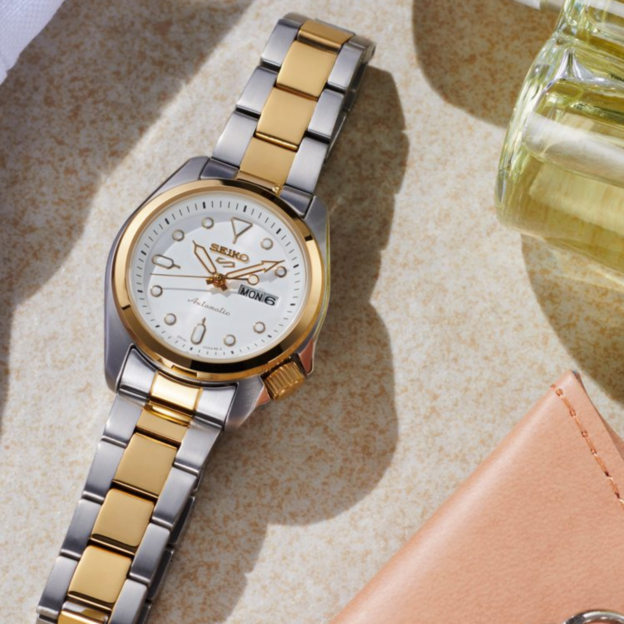 Seiko 5 Sports Kompakt Automatik Weißes Zifferblatt Zweifarbiges Edelstahlarmband Damen Uhr SRE004K1