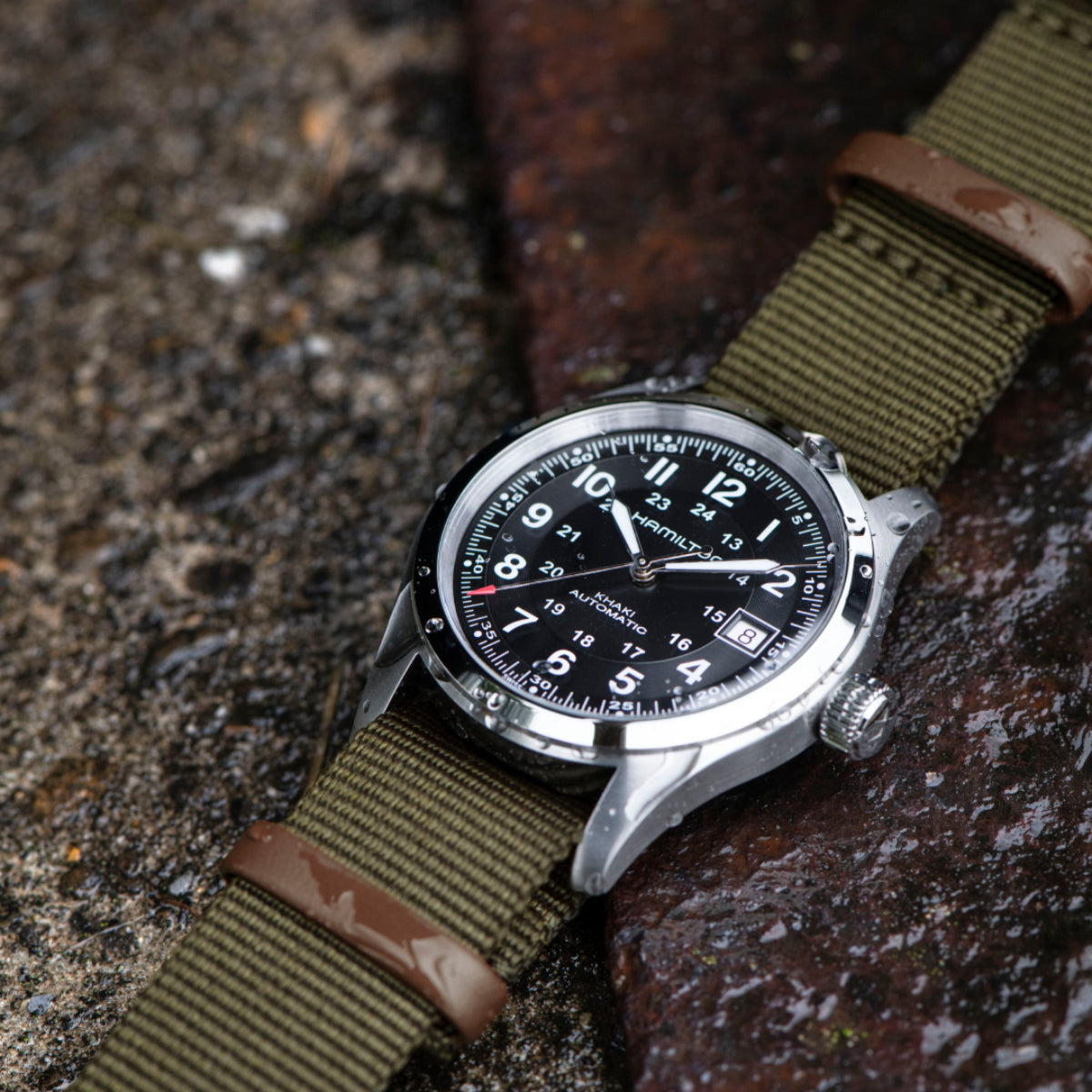 Hamilton Khaki Field 38mm Call of Duty Sonderedition Schwarz Zifferblatt NATO Herren Automatik Uhr H70475930