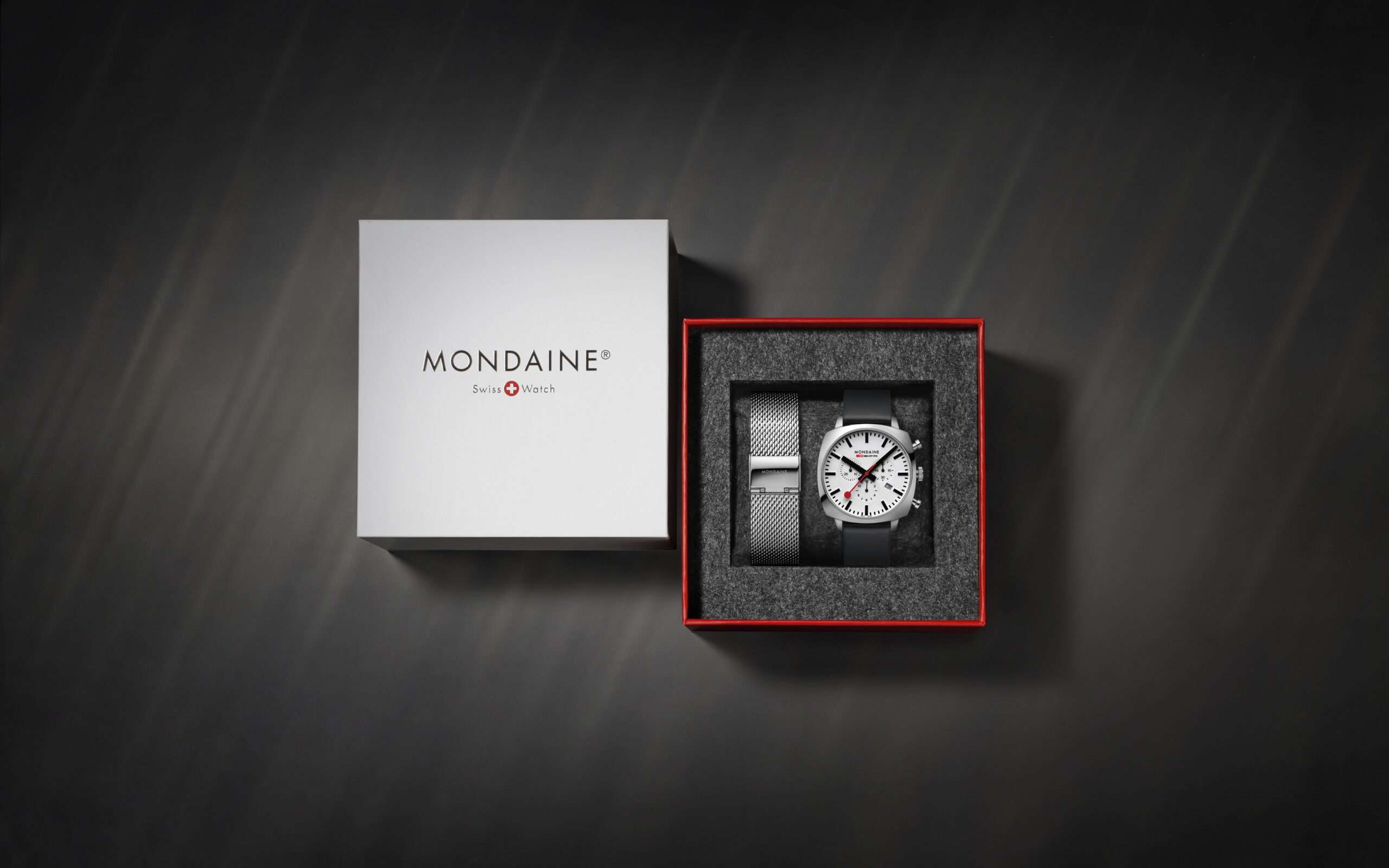 Mondaine Cushion 31mm Weißes Zifferblatt Leder Damen Quarz Uhr MSL.31110.LBV