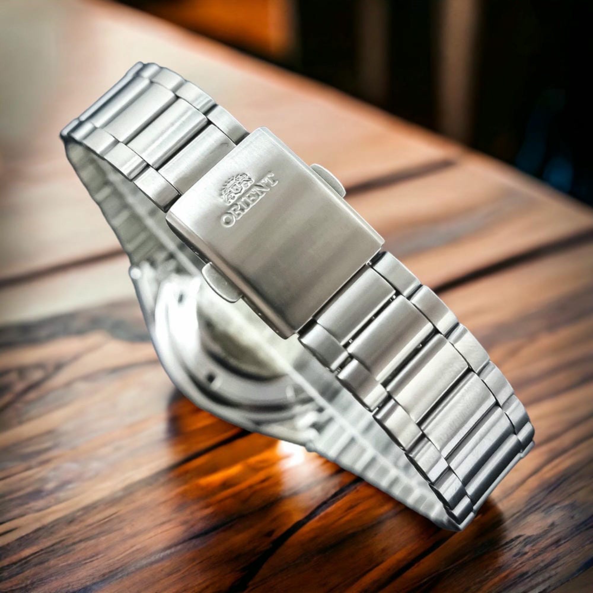 Orient Neo 70s Stainless steel bracelet and folding clasp