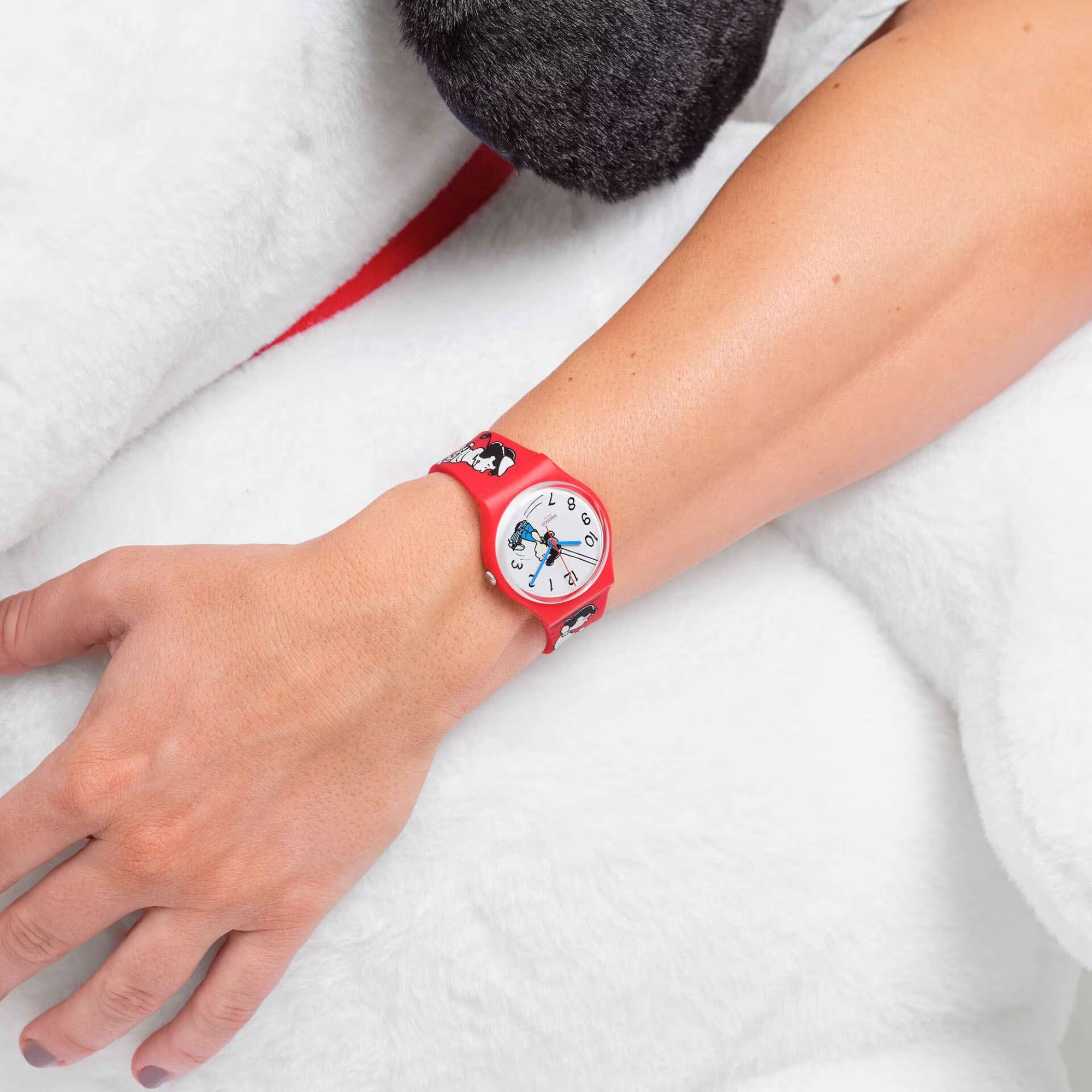 Swatch Originals 34mm White Dial Silicone Quartz Watch SO28Z106