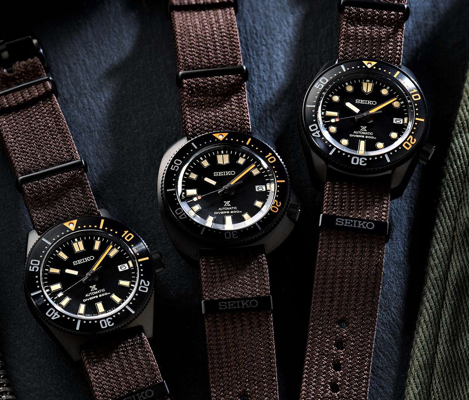 Seiko Prospex Schwarze Serie Heritage Kollektion 1970 Nachbildung Automatik Schwarzes Zifferblatt Braunes Textilarmband Herren Uhr SPB257J1