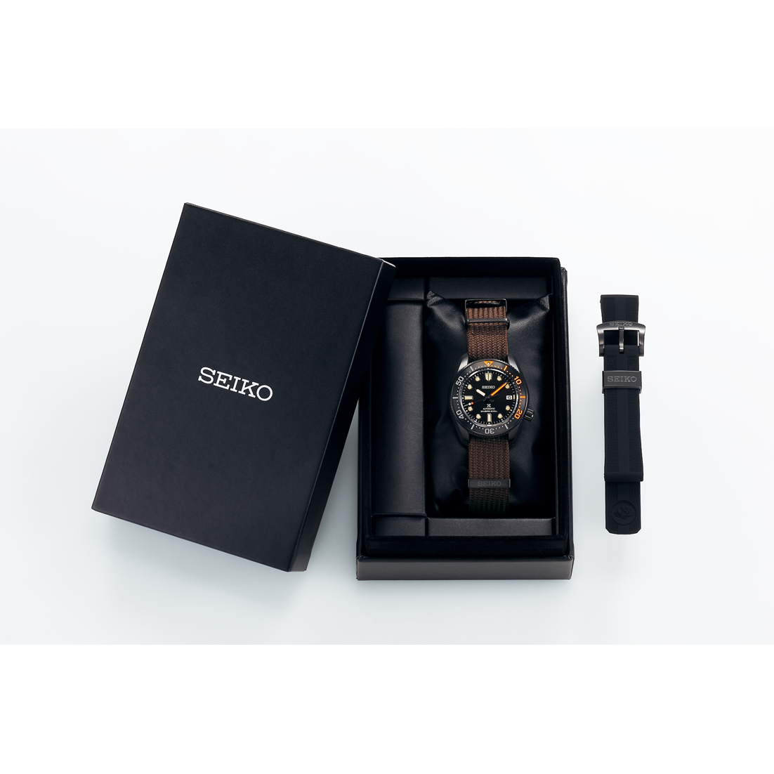 Seiko Prospex Schwarze Serie Heritage Kollektion 1968 Nachbildung Automatik Schwarzes Zifferblatt Braunes Textilarmband Herren Uhr SPB255J1