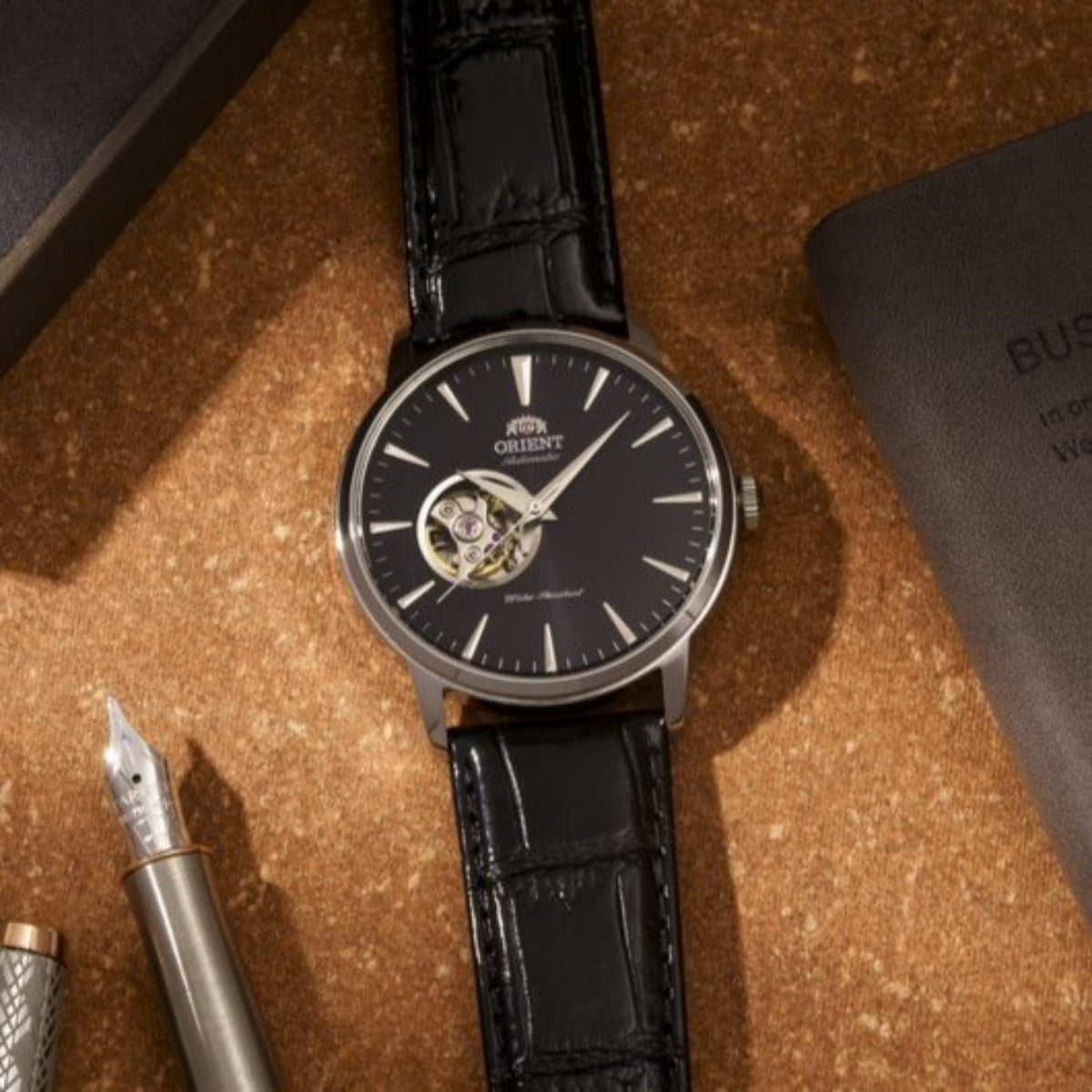 Orient Contemporary 41mm Offenes Herz Schwarzes Zifferblatt Leder Herren Automatik Uhr TAG02004B0