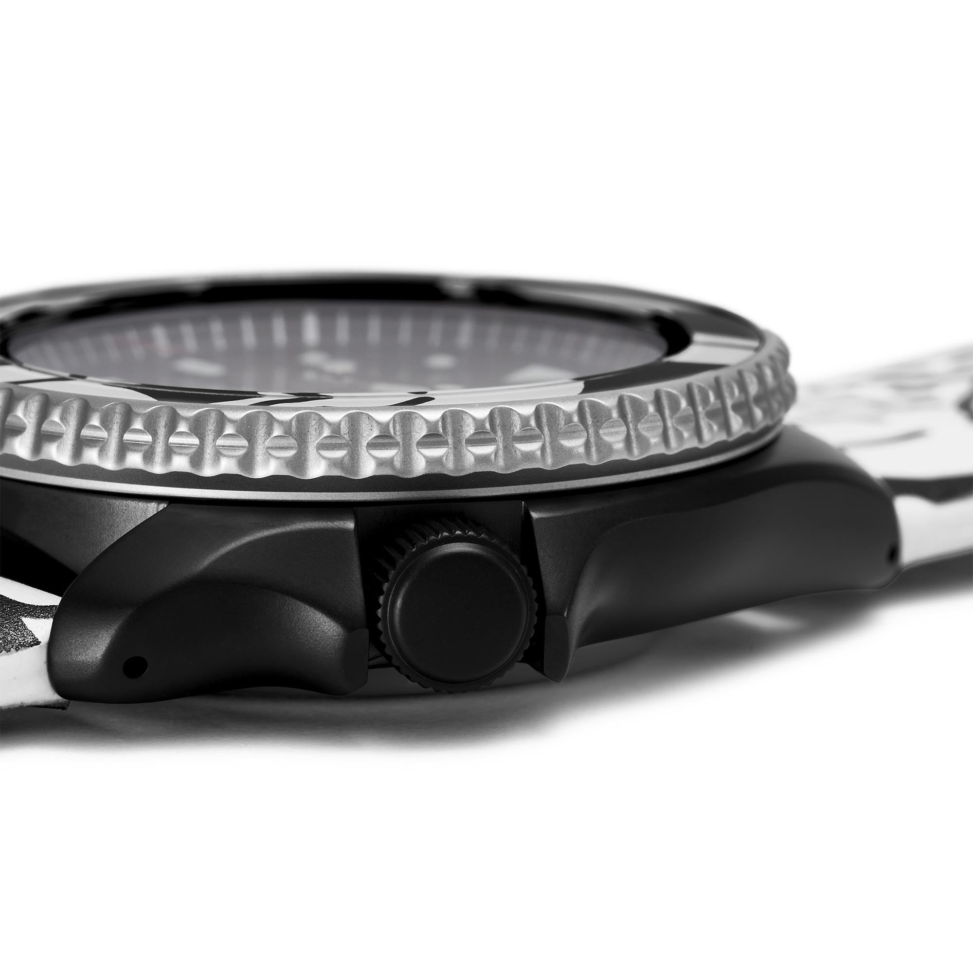 Seiko 5 Sports Auto Moai Limited Edition Automatik Bewegung Schwarzes Zifferblatt Lederarmband Herren Uhr SRPG43K1