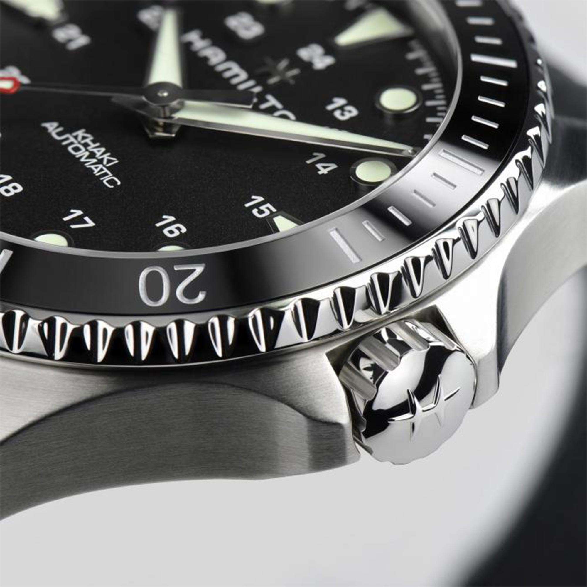 Hamilton Khaki Navy 43mm Scuba Black Dial Rubber Mens Automatic Watch H82515330