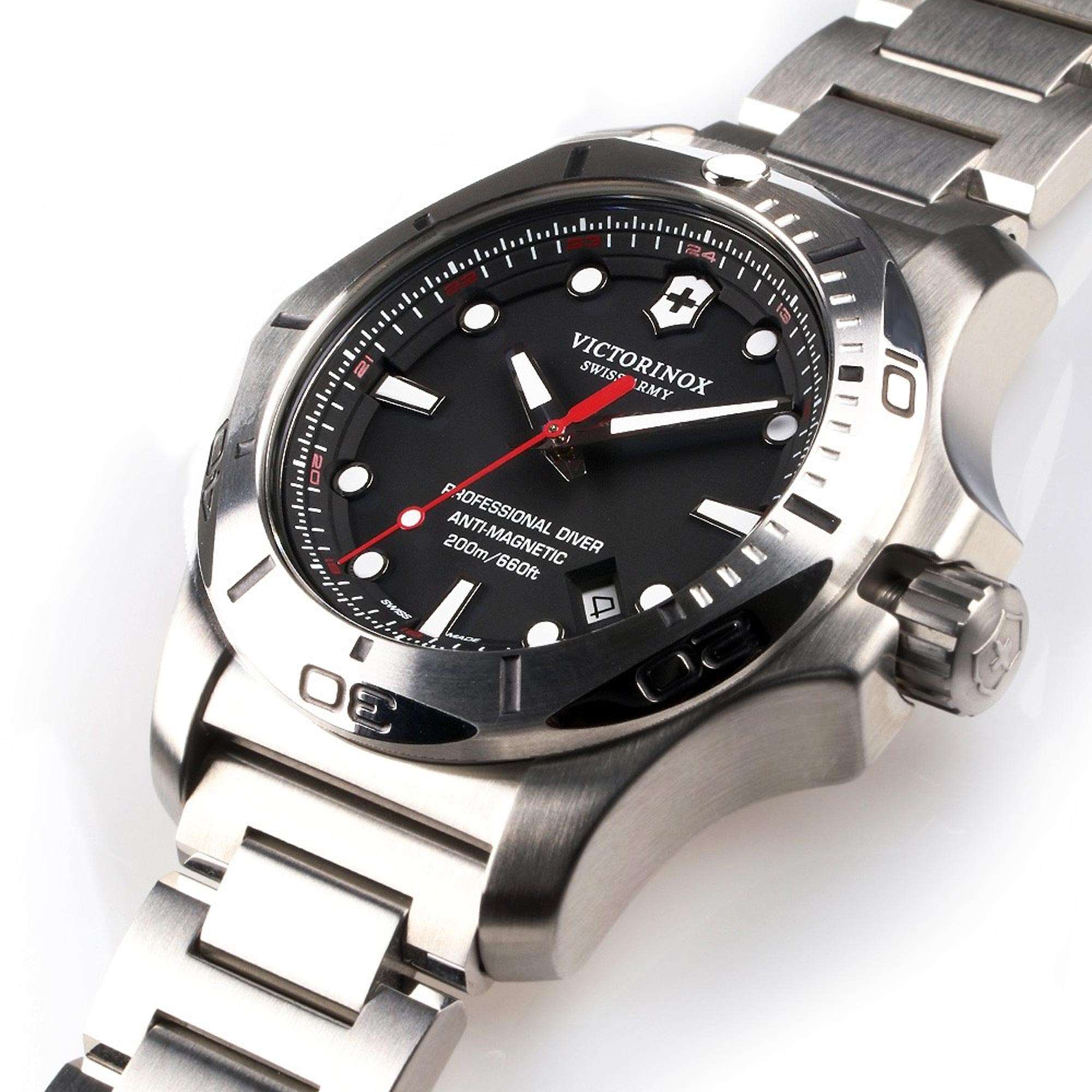 Victorinox Swiss Army I.N.O.X Professioneller Taucher Schwarzes Zifferblatt Silbernes Edelstahlarmband Herren Uhr 241781