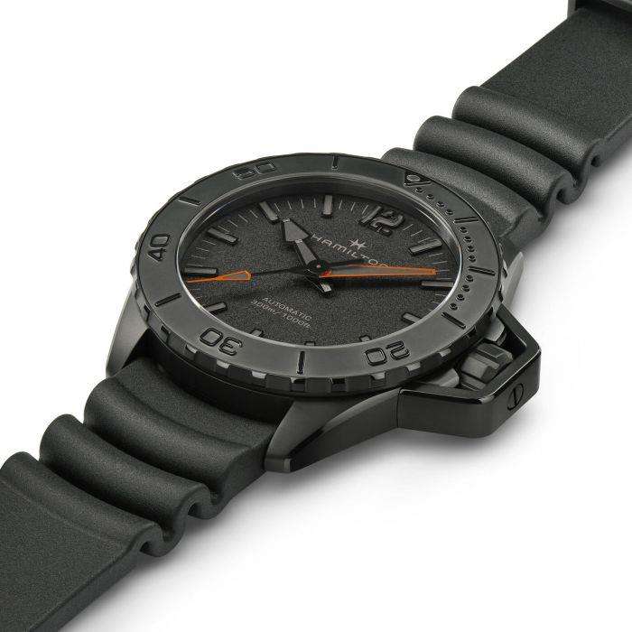 Hamilton Khaki Navy Frogman 46mm black dial rubber automatic dive watch H77845330