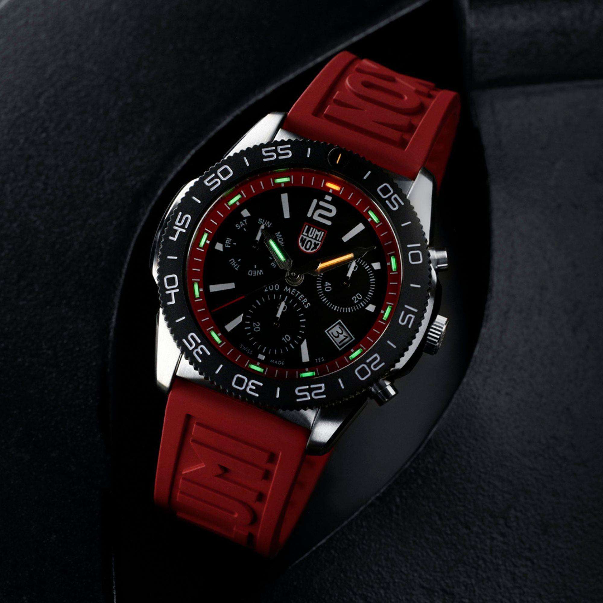 Luminox Pacific Diver Chronograph Rotes Gummiband Herren Uhr XS.3155