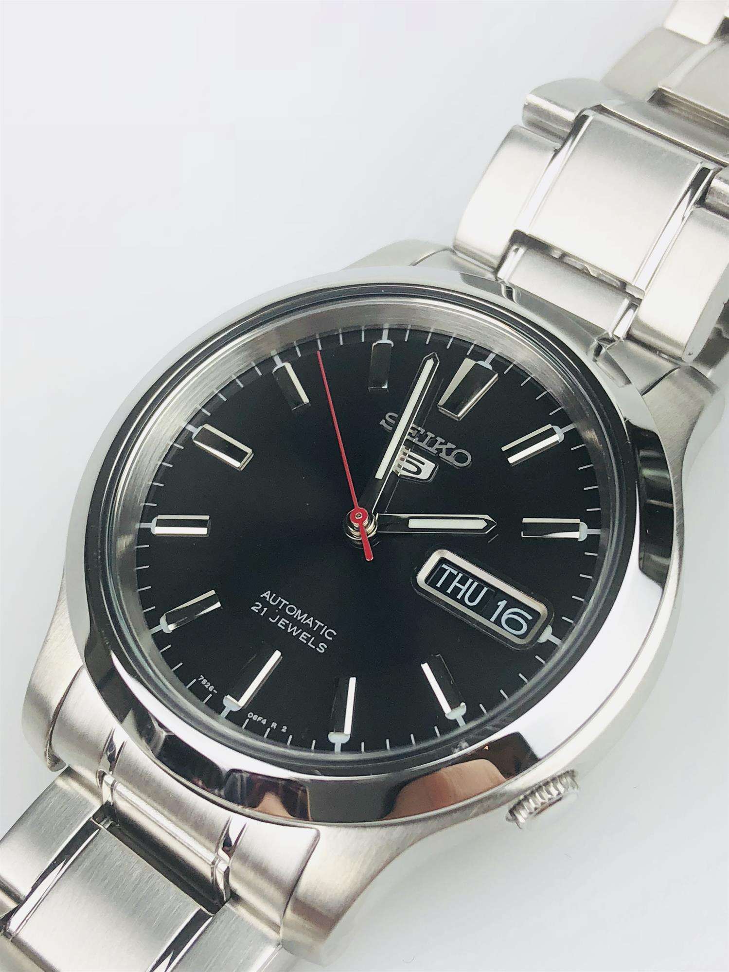 Seiko 5 Automatik Schwarzes Zifferblatt Edelstahl Herren Uhr SNK795K1