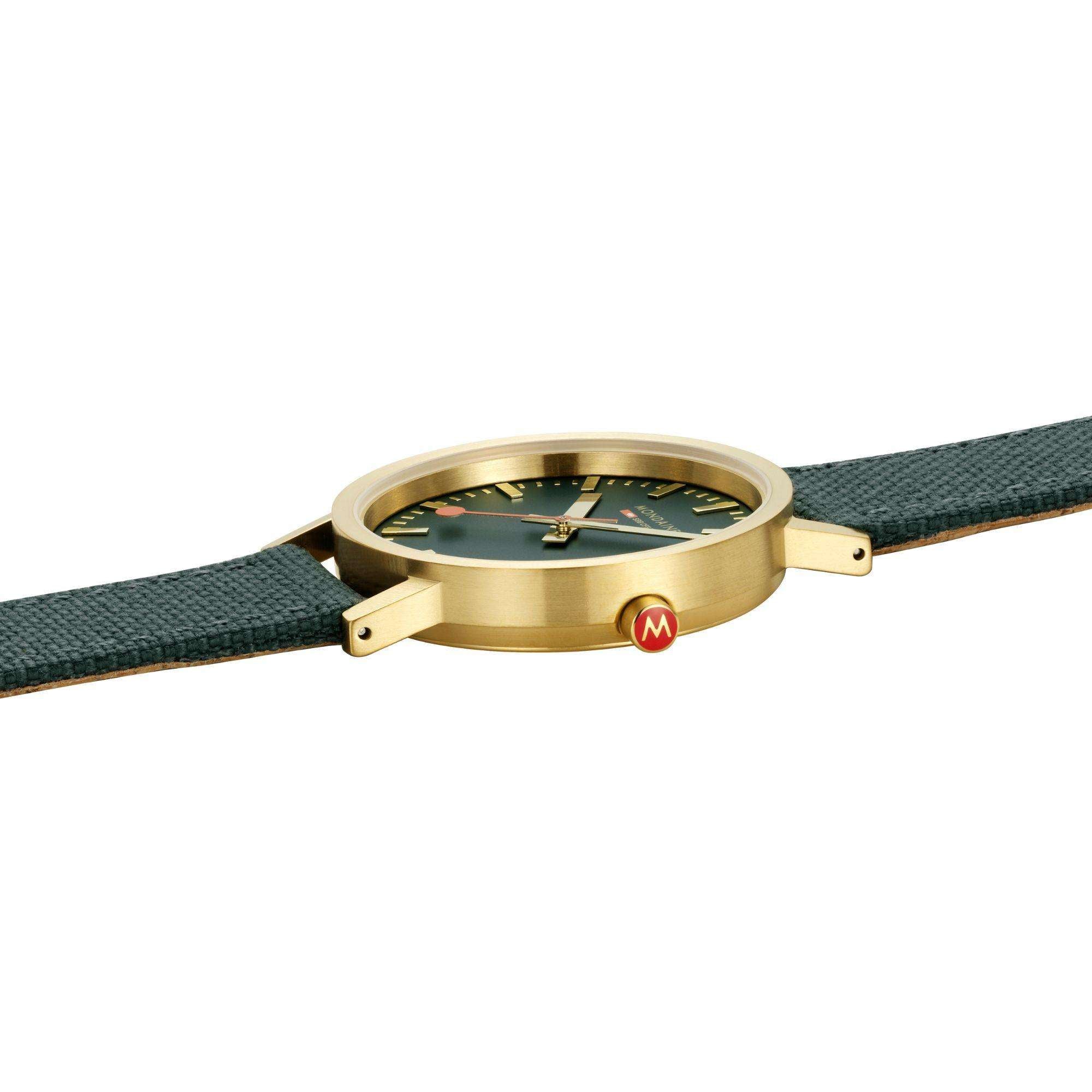 Mondaine Classic Uhr mit Waldgrünem Zifferblatt A660.30314.60SBS