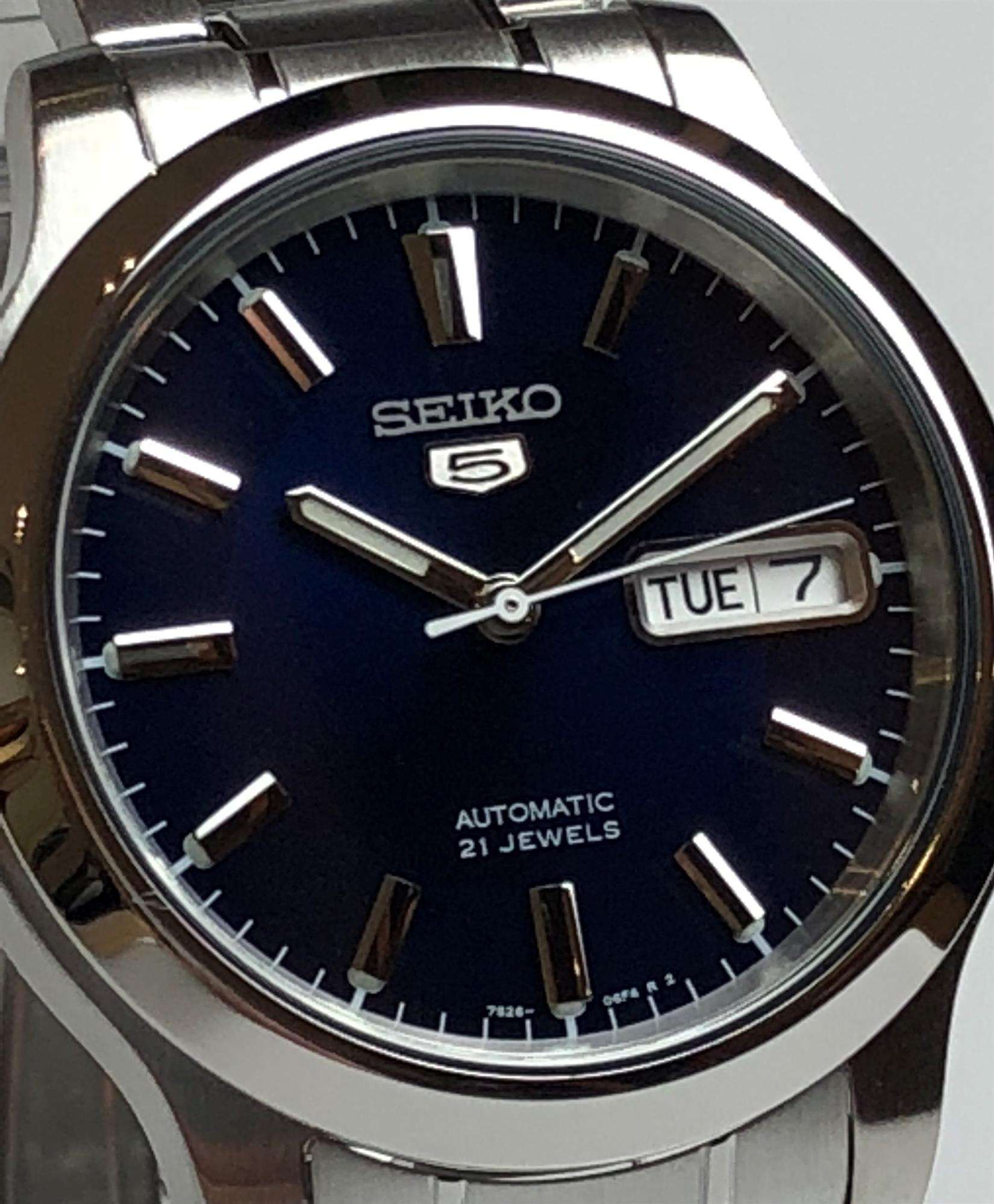 Seiko 5 Classic Automatik Blaues Zifferblatt Stahlarmband Herren Uhr SNK793K1