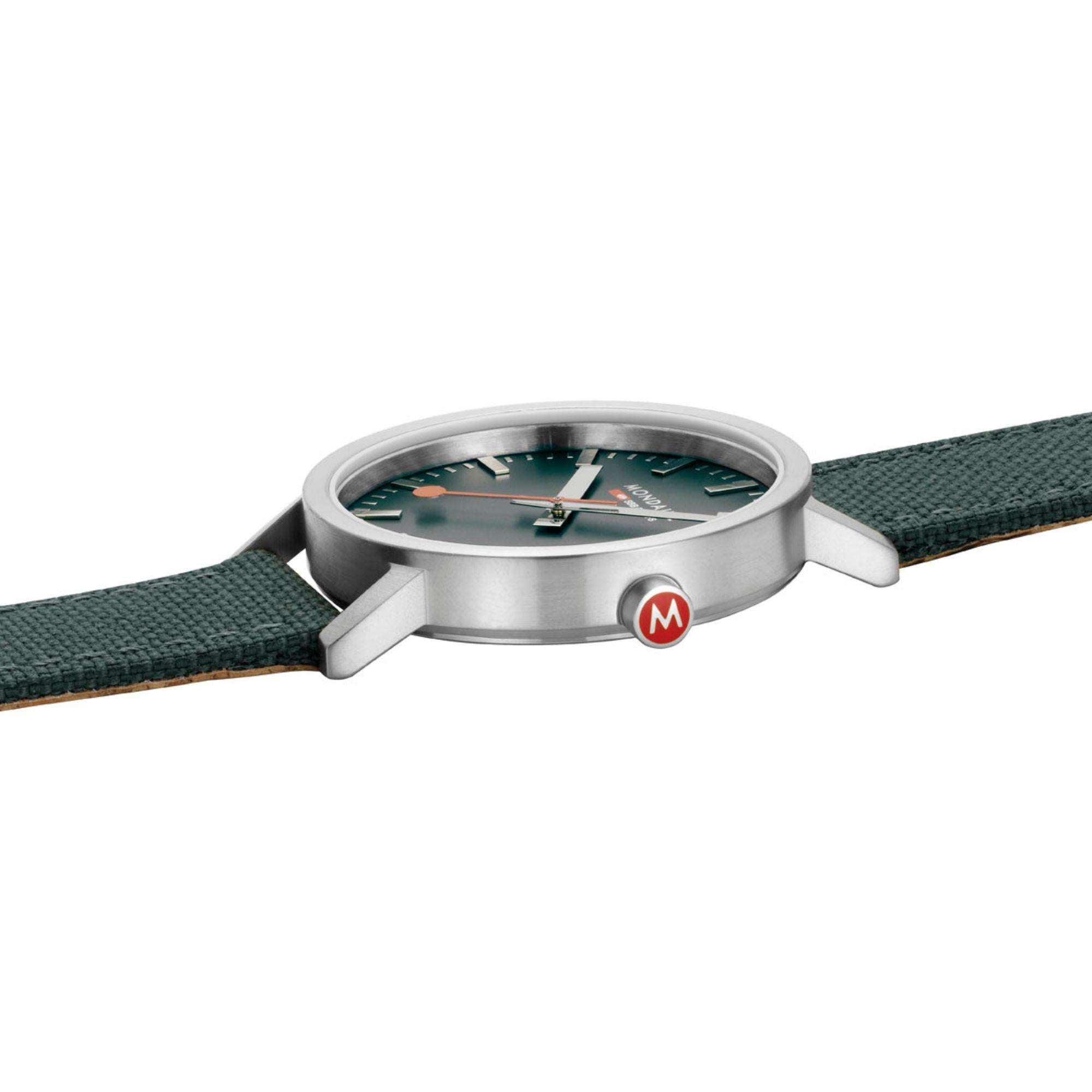 Mondaine Classic Waldgrünes Zifferblatt Uhr A660.30360.60SBF