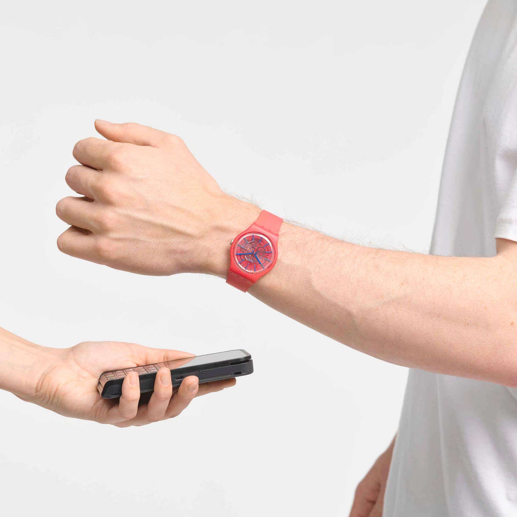 Swatch The January Collection 'Redder Than Red PAY!' Quarz Rotes Zifferblatt Uhr SO29R107-5300