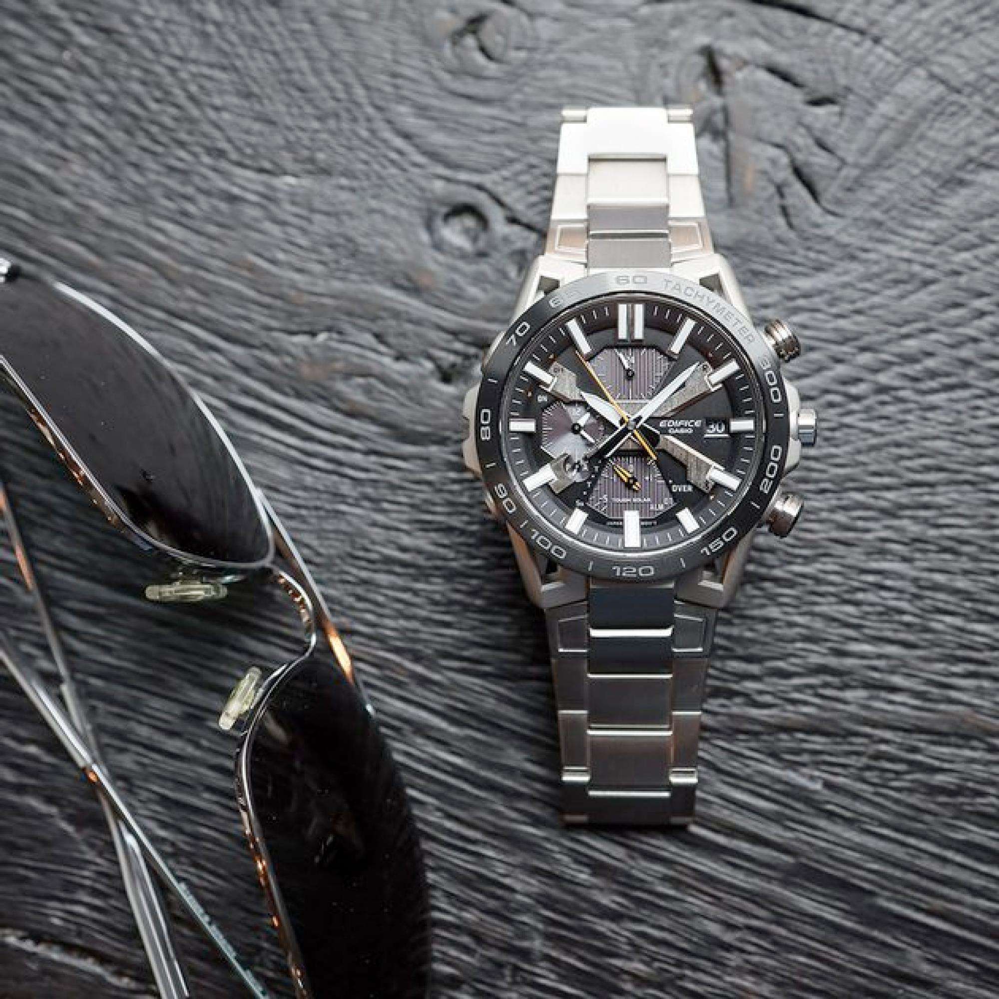 Casio Edifice Bluetooth Chronograph Stahlarmband Quarz Herren Uhr EQB-2000DB-1AER