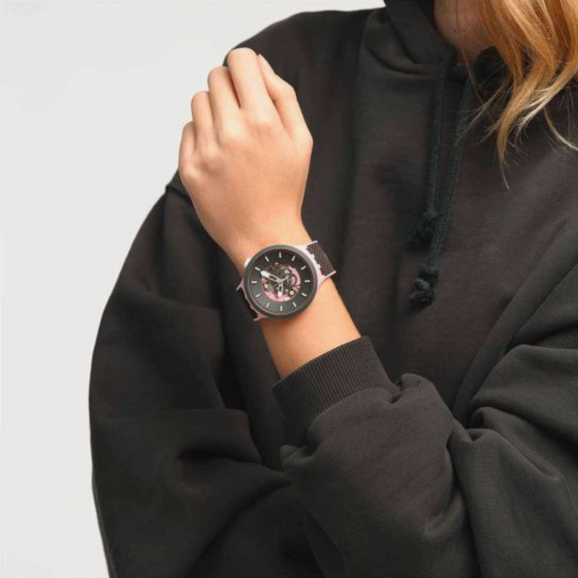 Swatch MISTY CLIFFS Big Bold Schwarz/Rosa Zifferblatt Damen Uhr SB05P100