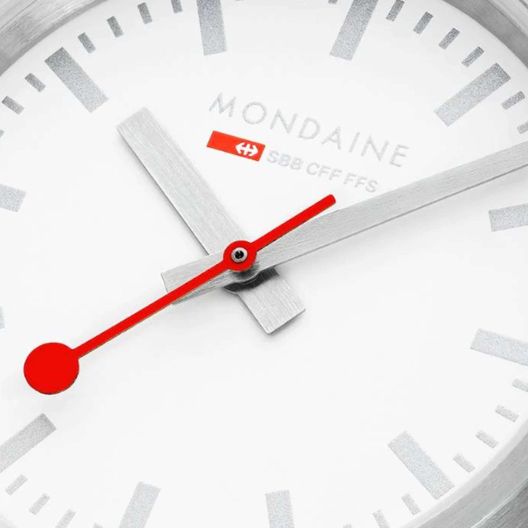 Mondaine Classic Quarz Weißes Zifferblatt Grünes Textilarmband Damen Uhr A658.30323.17SBQ