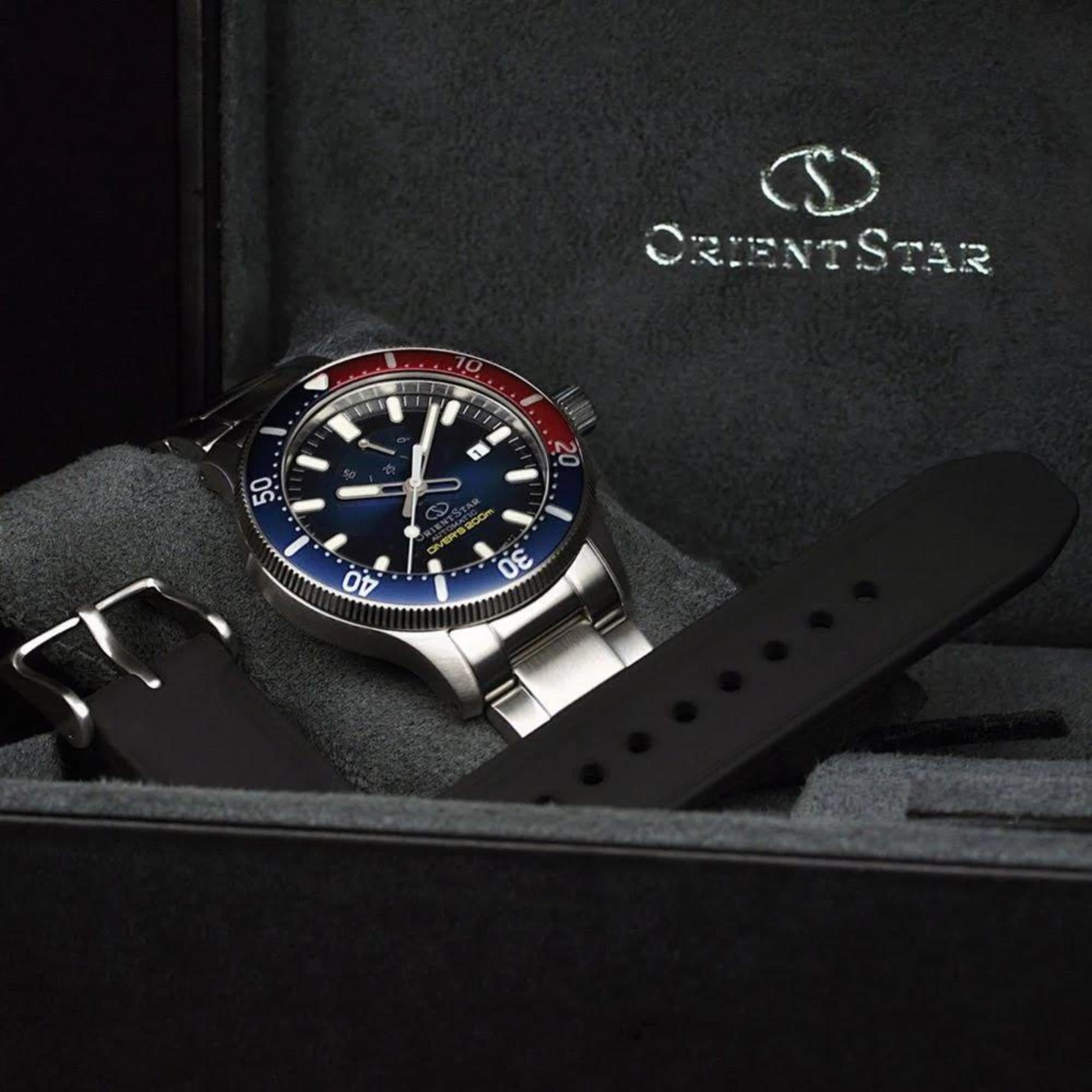 Orient Star 43mm Ex-Display ISO Taucher Blaues Zifferblatt Stahl Herren Automatik Uhr RE-AU0306L00B