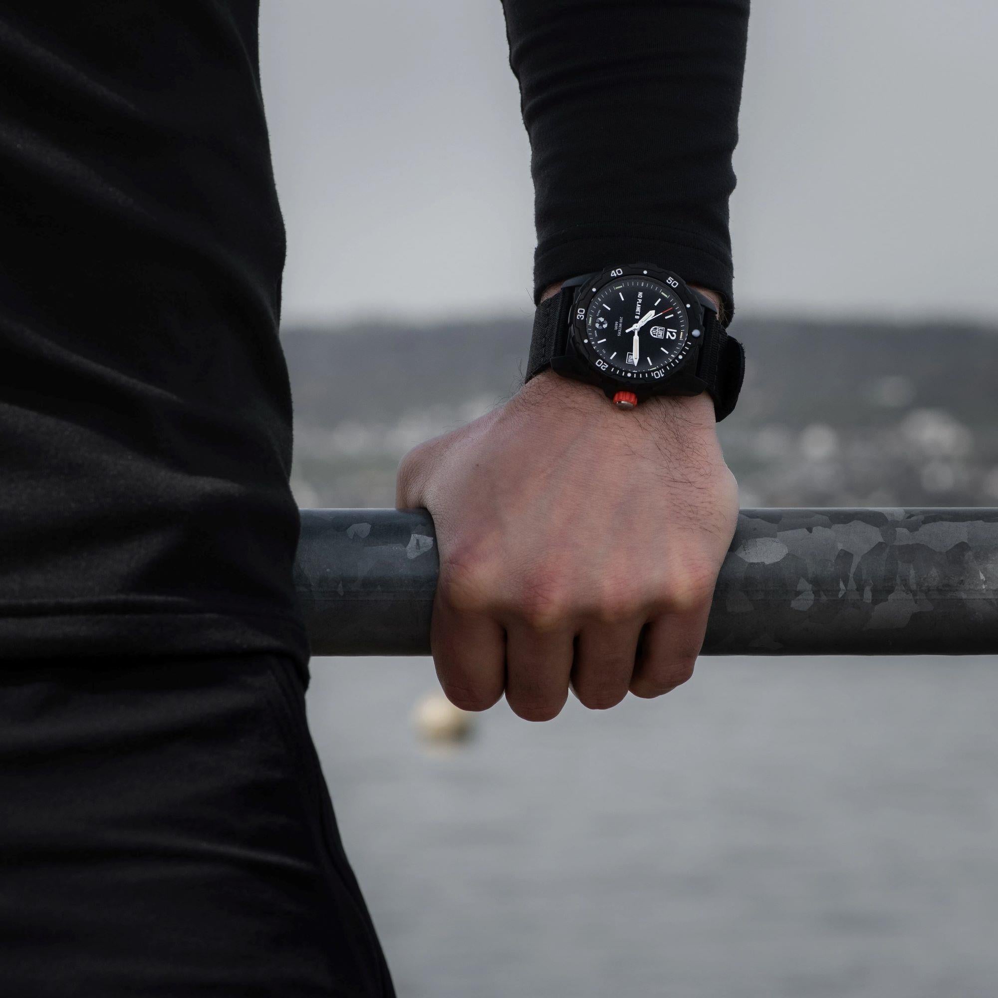 Luminox Bear Grylls Survival No Planet B Schwarzes Zifferblatt Ozeanplastikarmband Herren Uhr XB.3722.ECO