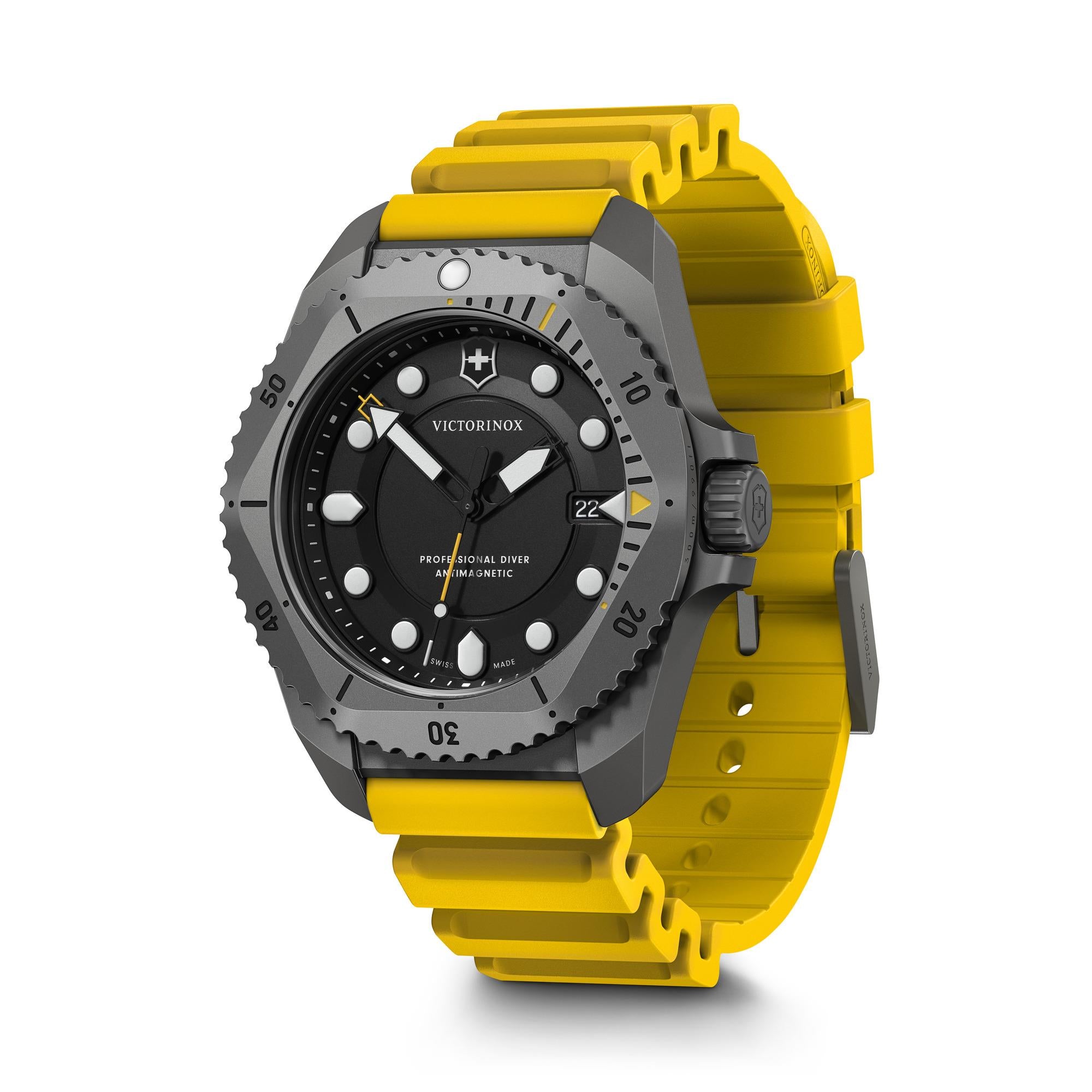 Victorinox 241992 black dial with luminous markers and high-visibility unidirectional bezel close-up