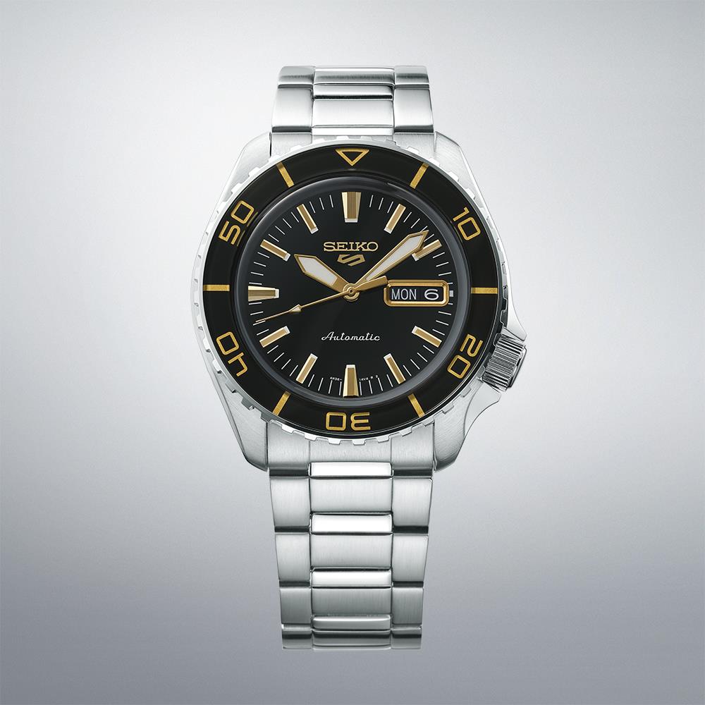 Seiko 5 Sports SKX Blacktone Redux Automatik Schwarz Zifferblatt Edelstahl Armband Herren Uhr SRPK99K1