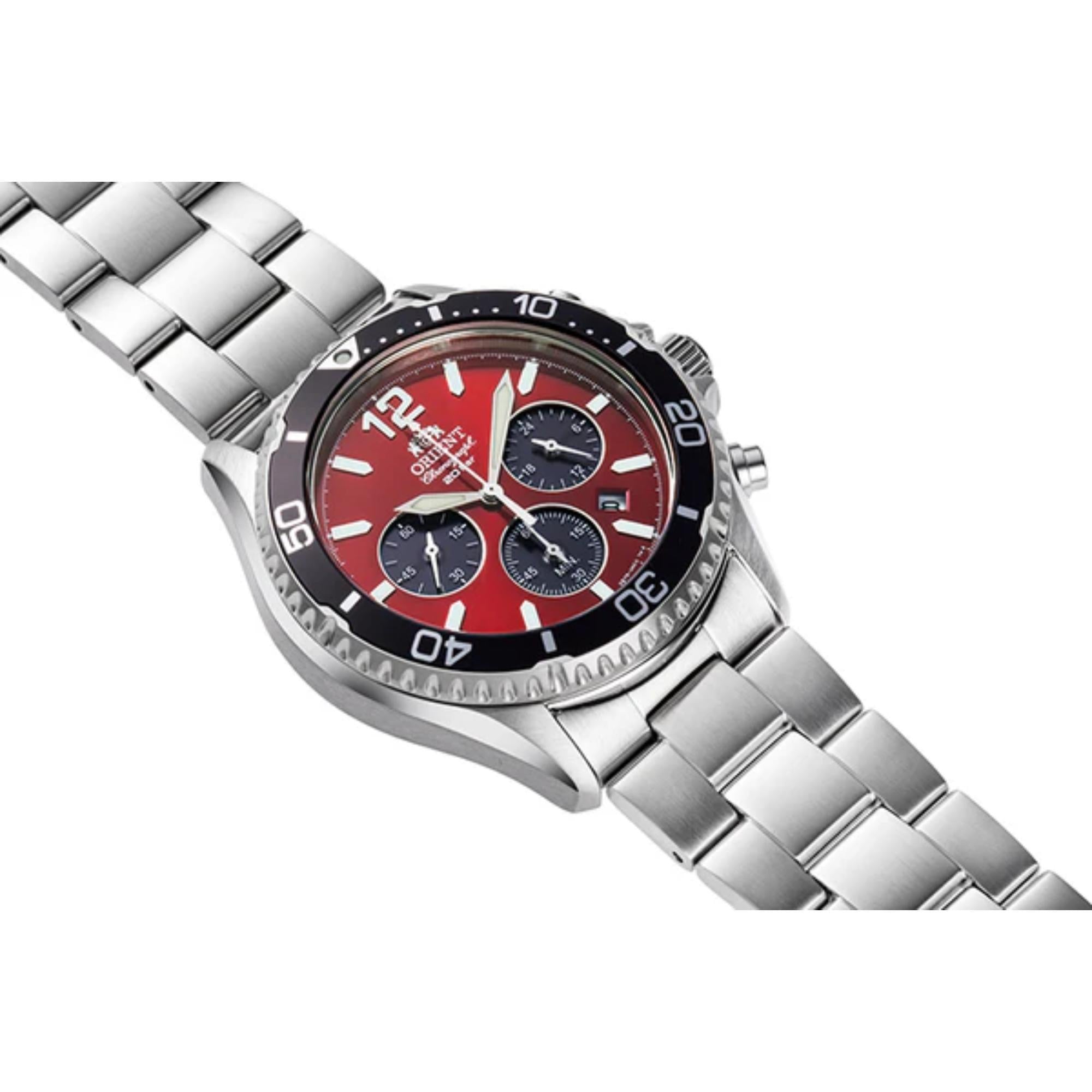 Orient RA-TX0207R10B Mako Chronograph red dial close-up showing sub-dials and Chronograph 20 bar