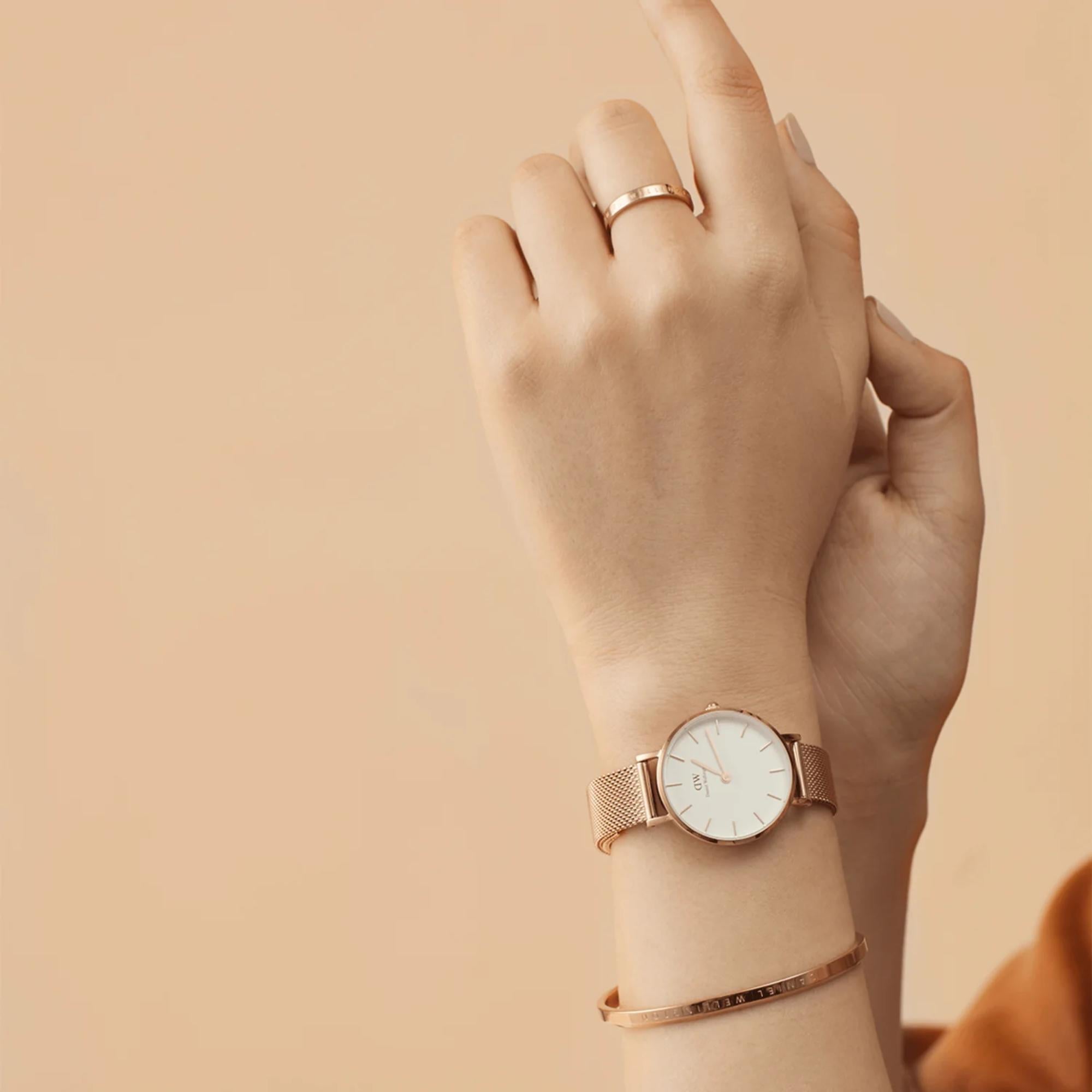 Daniel Wellington Petite 32mm Weißes Zifferblatt Stahl Damen Quarz Uhr DW00100163
