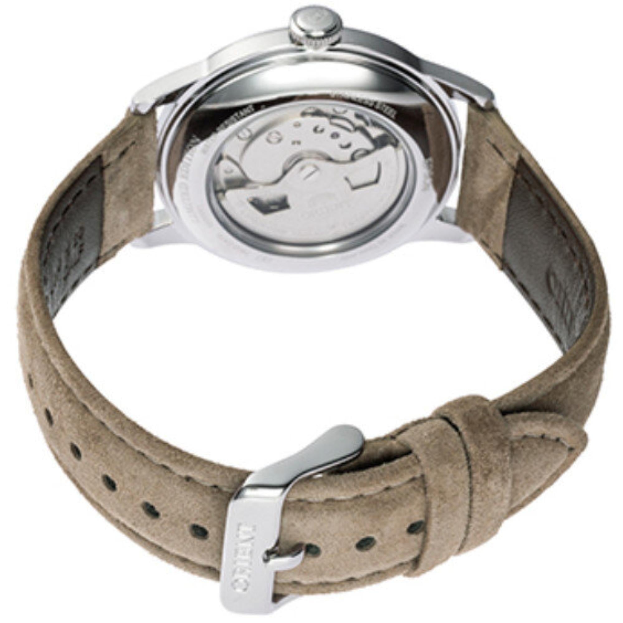 Orient Bambino RA-AC0M12L30B leather strap and buckle detail