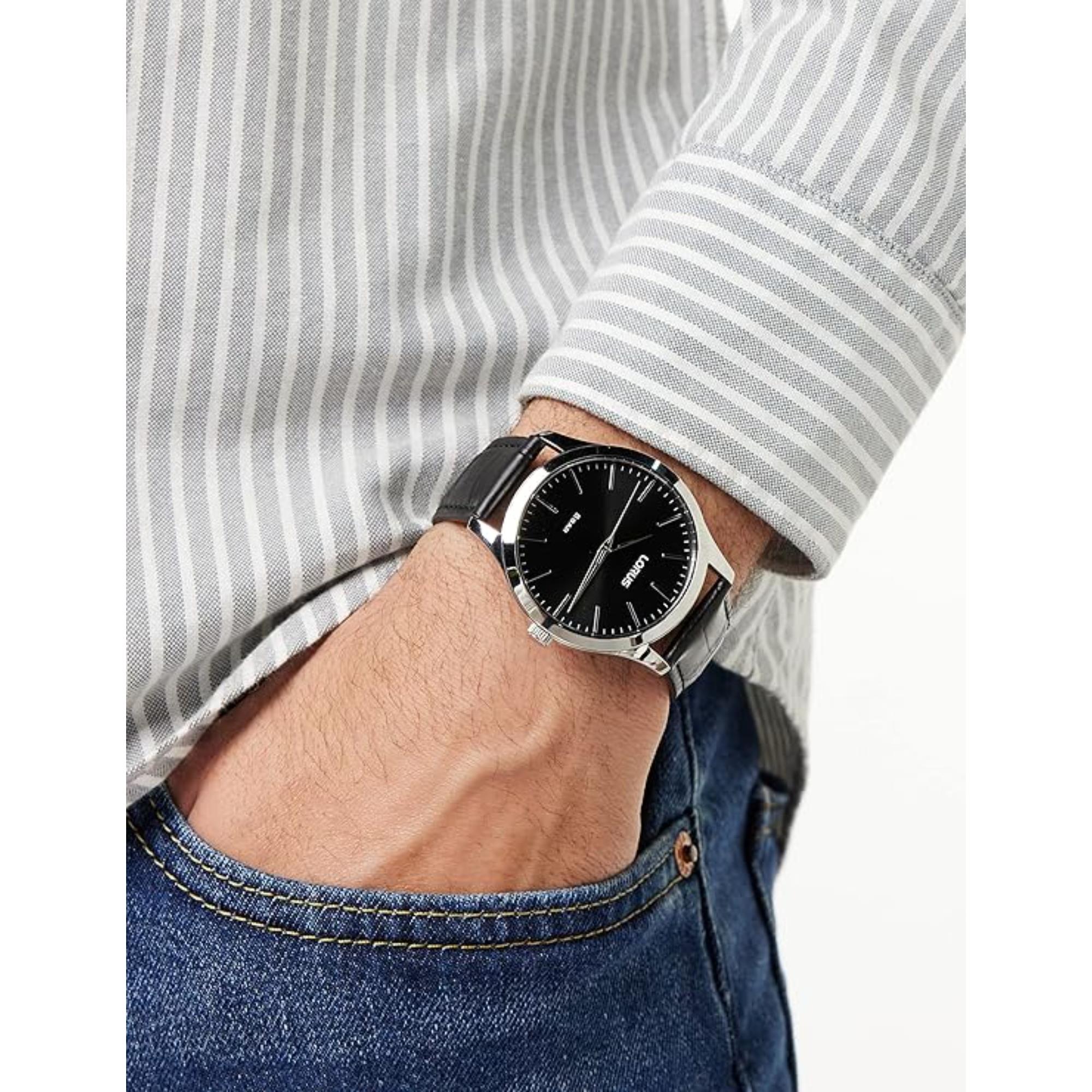 Lorus Herrenarmbanduhr mit schwarzem Lederarmband und schwarzem Zifferblatt RRX71HX9