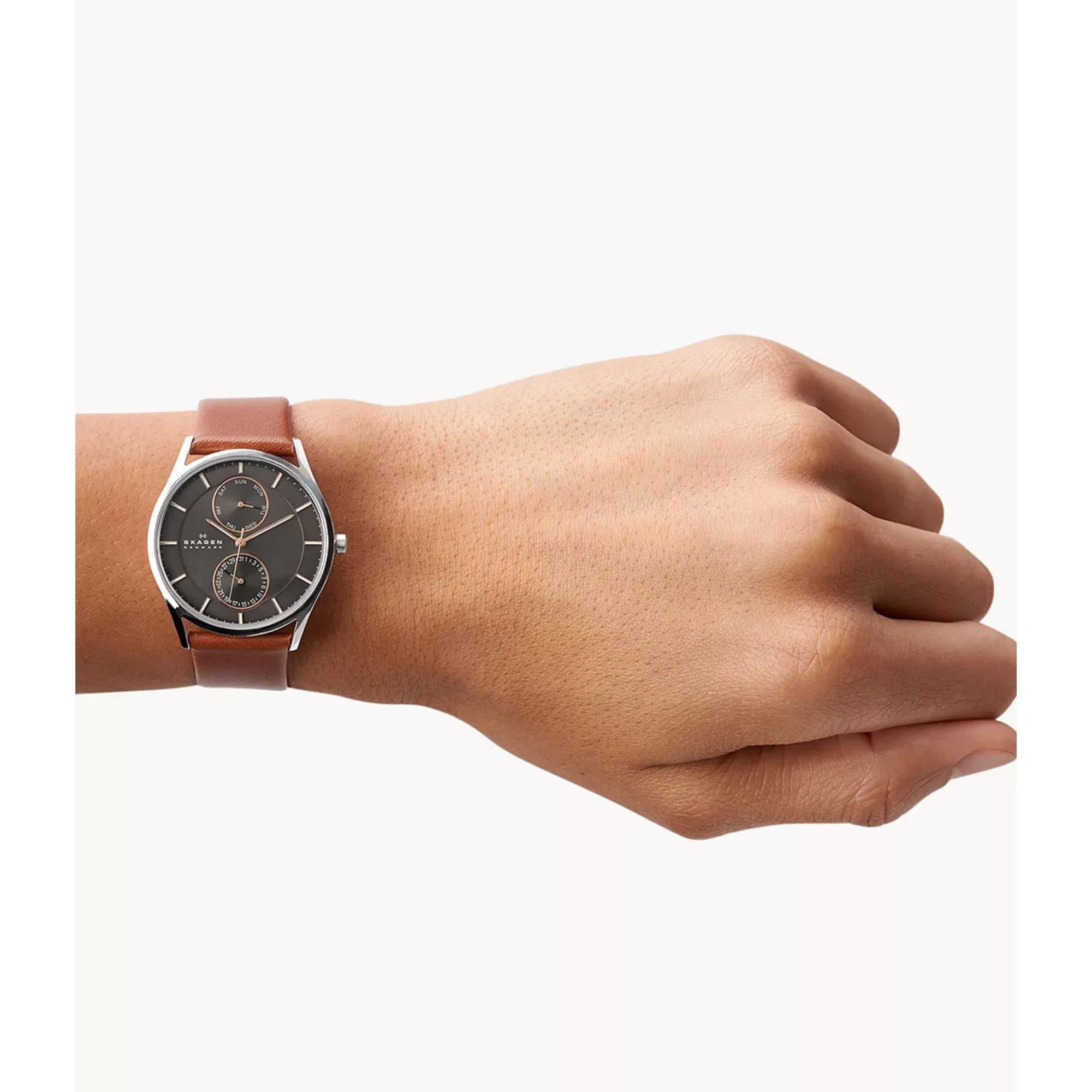 Skagen Holst Multifunktion Mittelbraunes Lederarmband Graues Zifferblatt Herrenarmbanduhr SKW6086