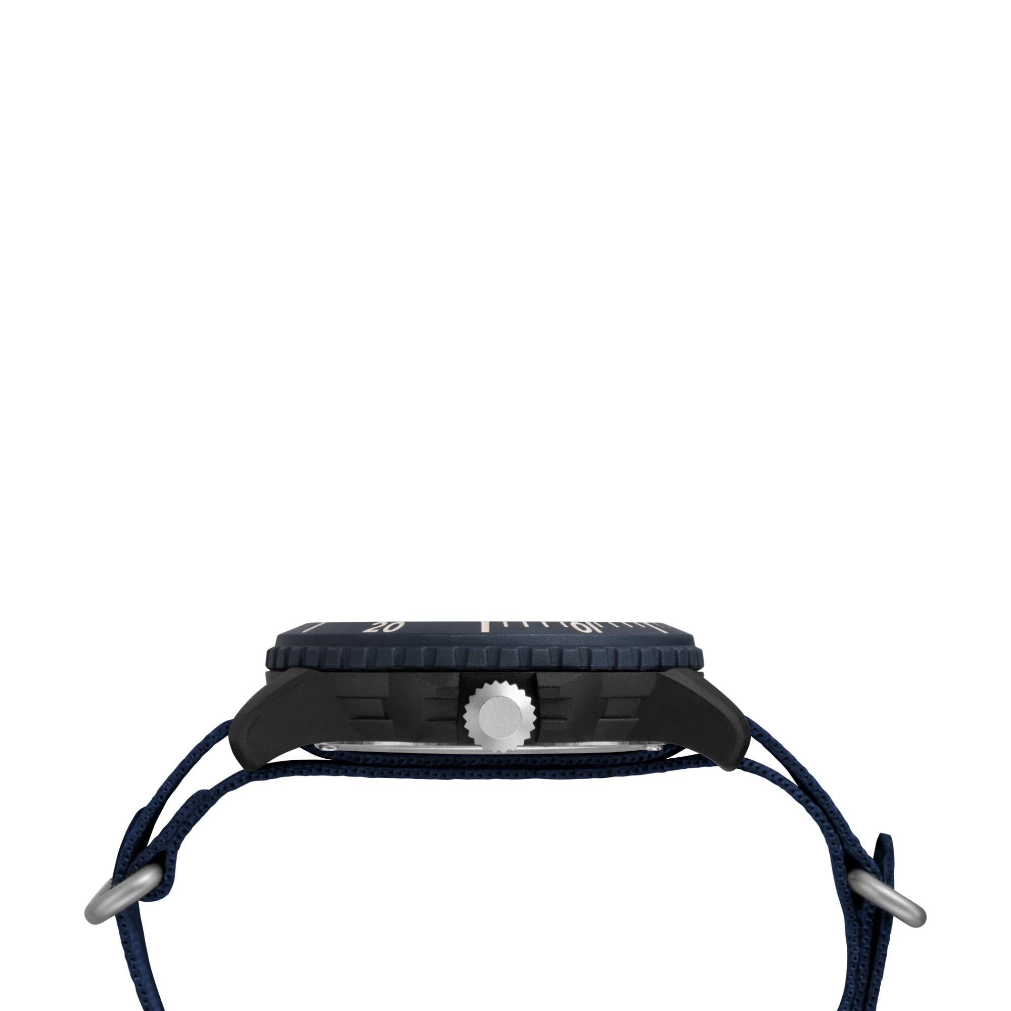 Timex Expedition 44mm Blaues Zifferblatt Stoff Herren Quarz Uhr TW4B14300