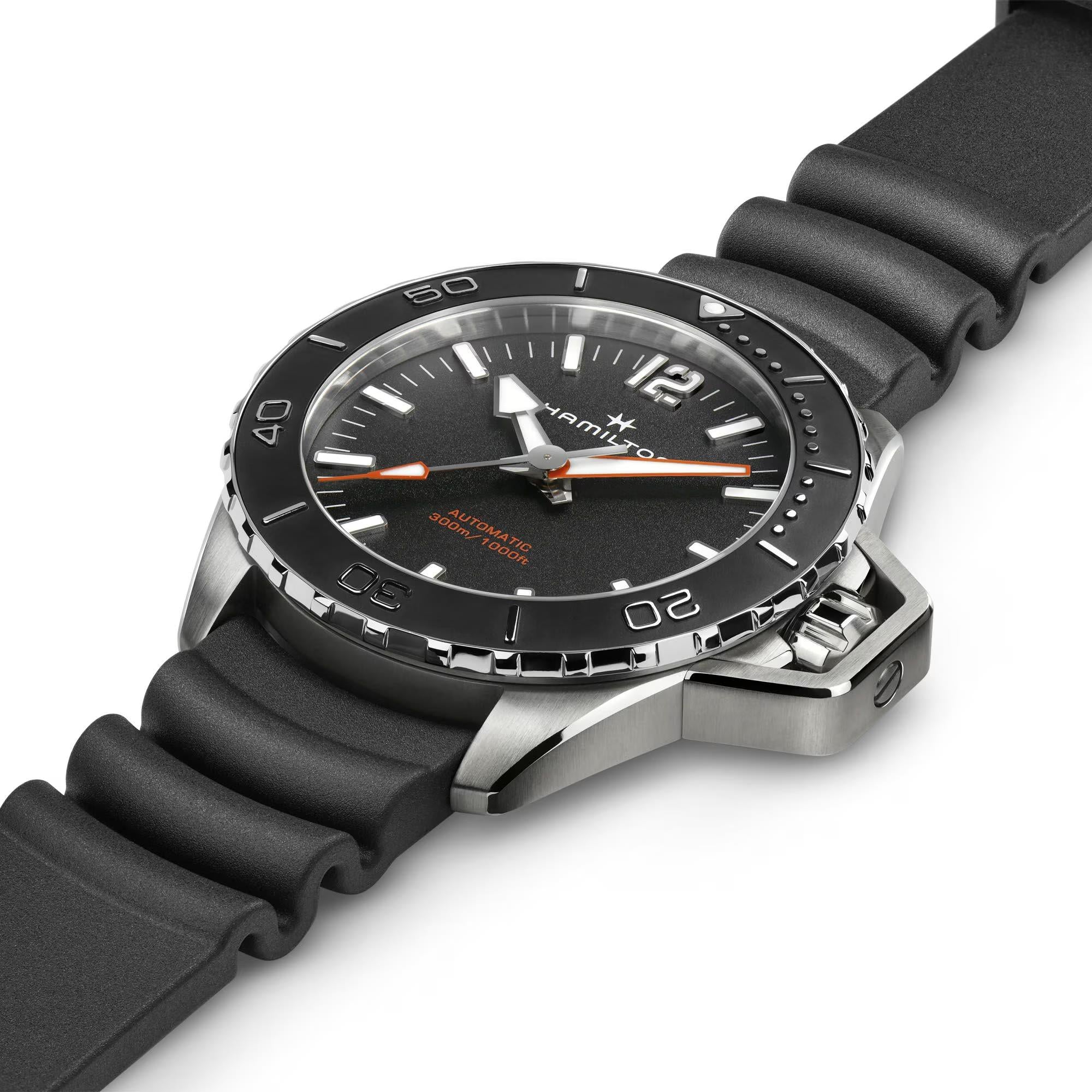 Hamilton Khaki Navy 46mm Black Dial Rubber Mens Automatic Watch H77825330