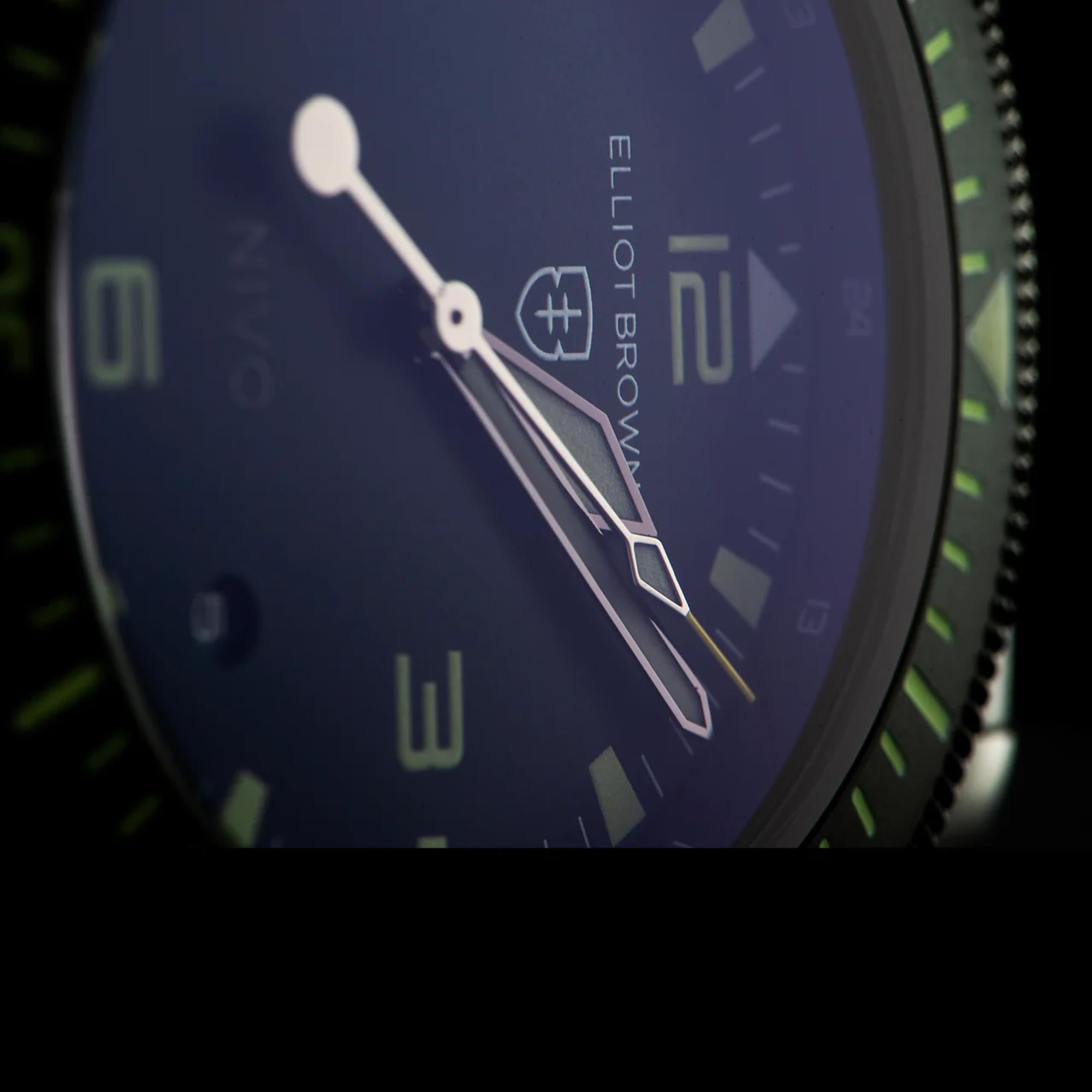 Elliot Brown Holton Nivo Quarz Schwarzes Zifferblatt Gummiarmband Herren Uhr 101-003-R02
