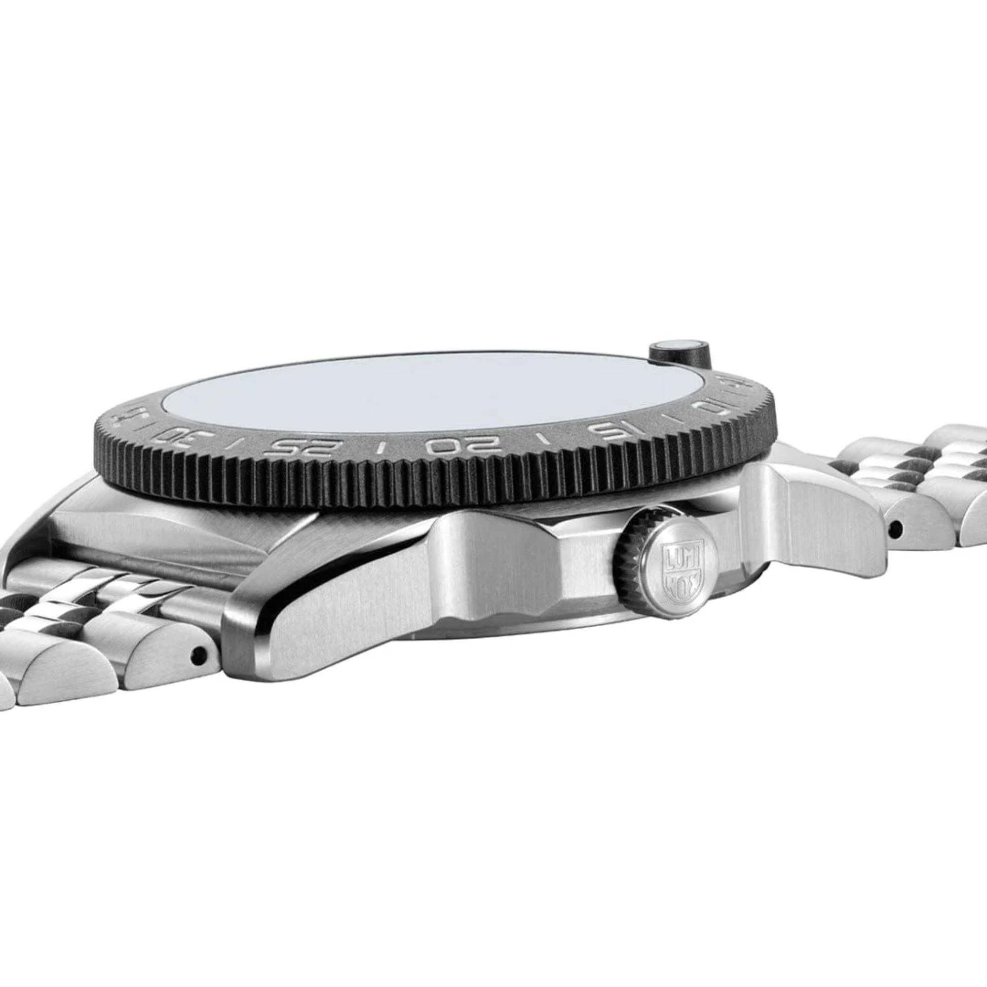 Luminox Pacific Diver Ripple Collection Quartz Mother Of Pearl Dial Steel Strap Watch XS.3126M