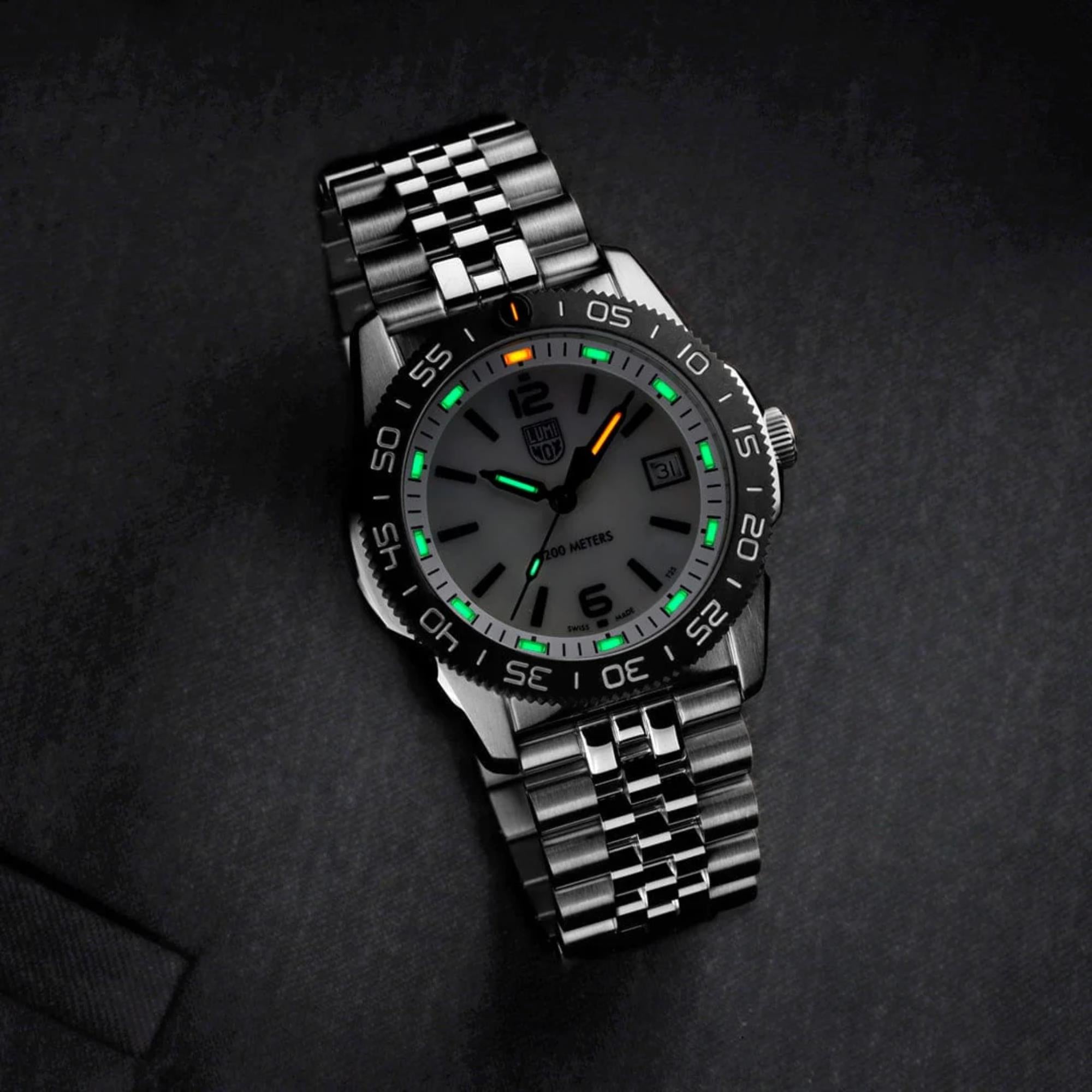 Luminox Pacific Diver Ripple Collection Quartz Mother Of Pearl Dial Steel Strap Watch XS.3126M