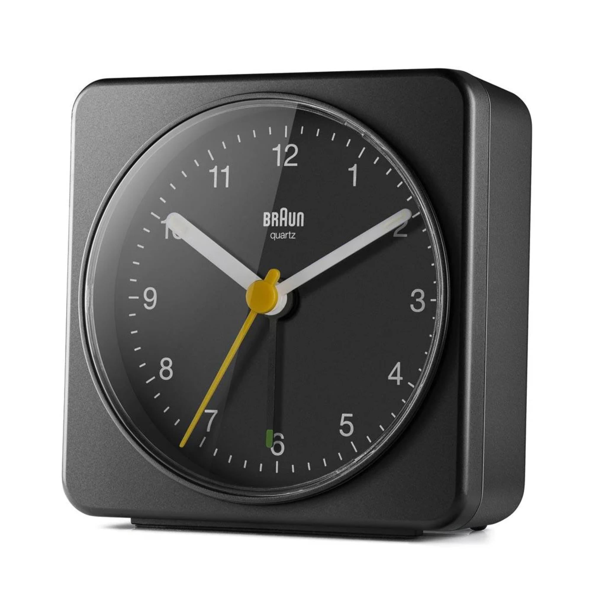 Braun Classic Quarz Schwarzes Zifferblatt Wecker BC03B