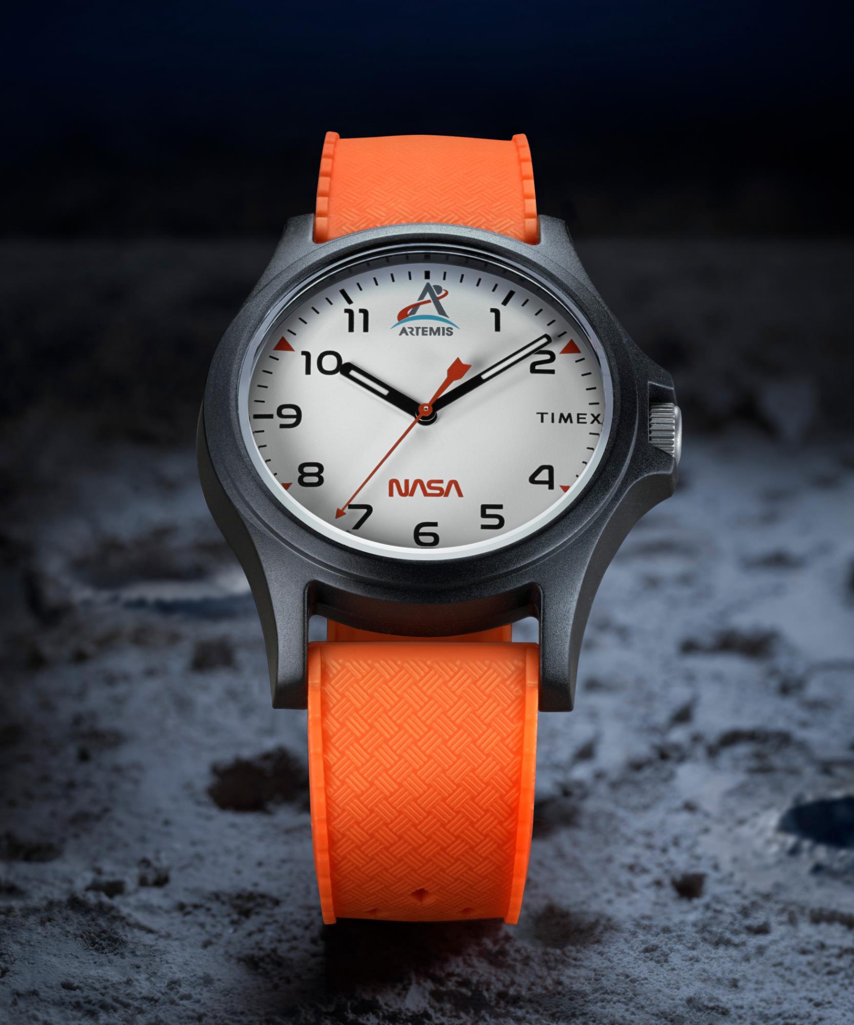 Timex Main Street 40mm White Dial Silicone Quartz Watch TW2Y13000
