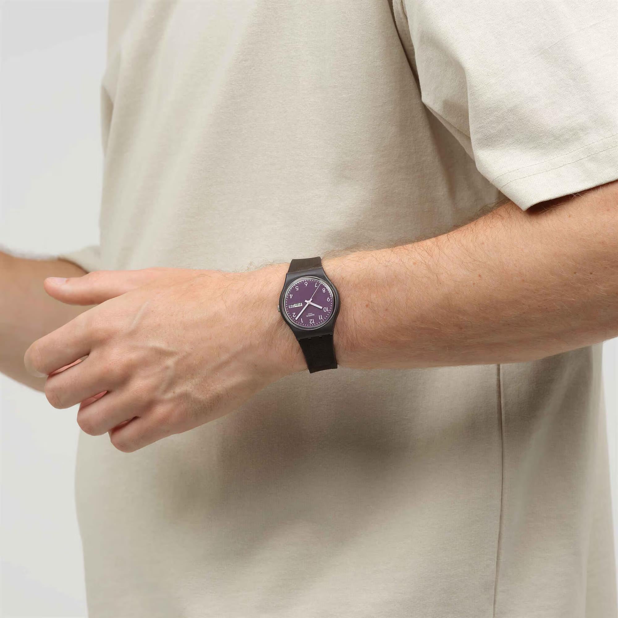 Swatch Originals Webende Wunder Quarz Lila Zifferblatt Silikonarmband Uhr SO28C700