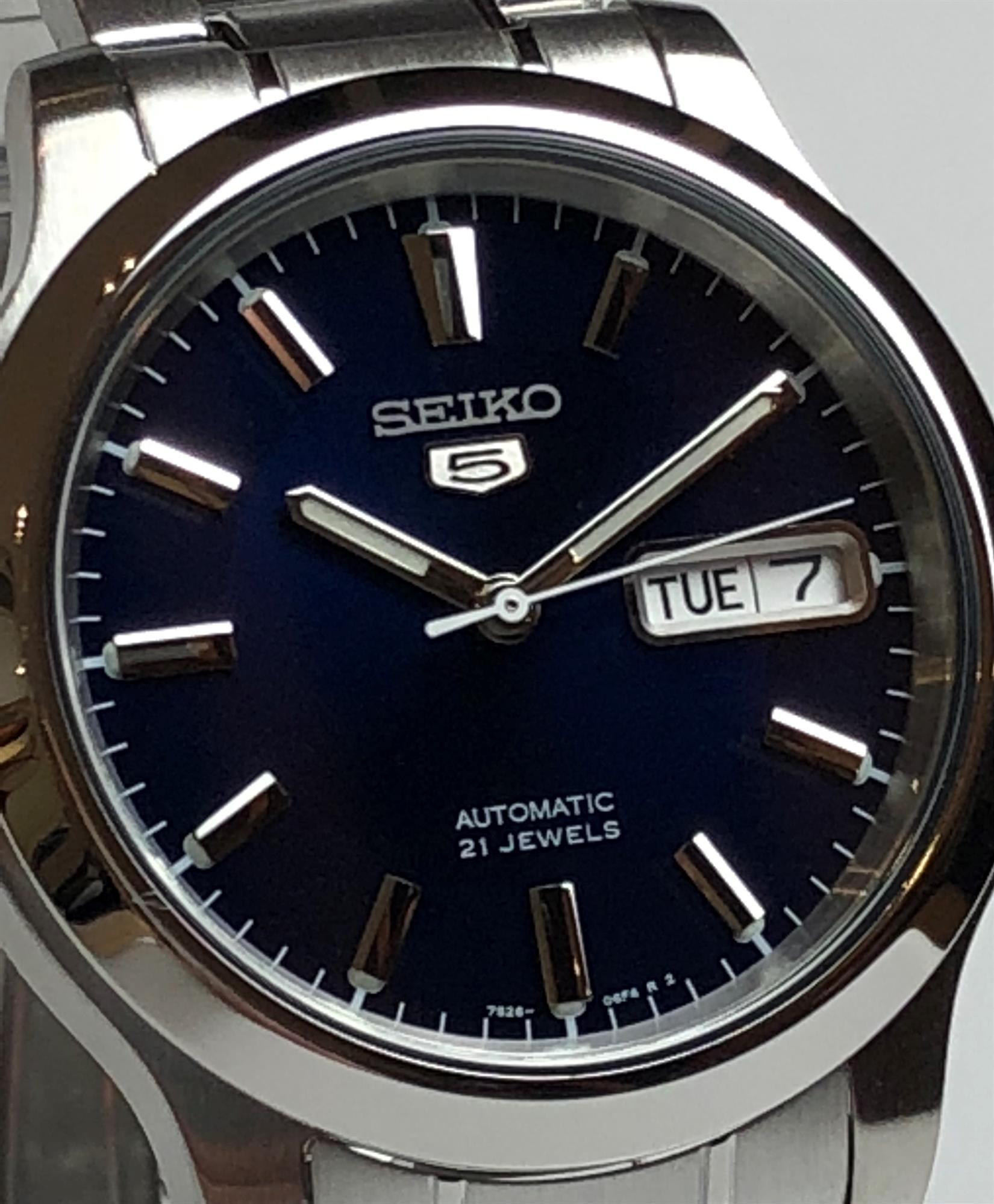 Seiko 5 Classic Automatik Blaues Zifferblatt Stahlarmband Herren Uhr SNK793K1