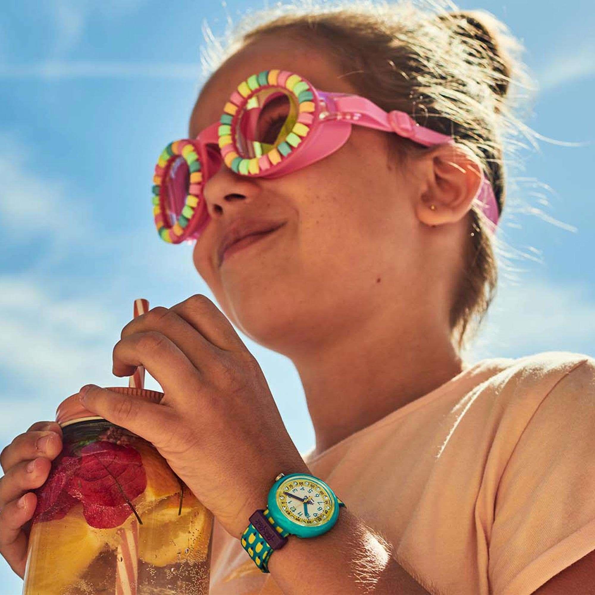 Flik Flak Pool in Miami Lemon Freeze Quarzwerk Gelbes Zifferblatt Textilarmband Kinderuhr FPNP062
