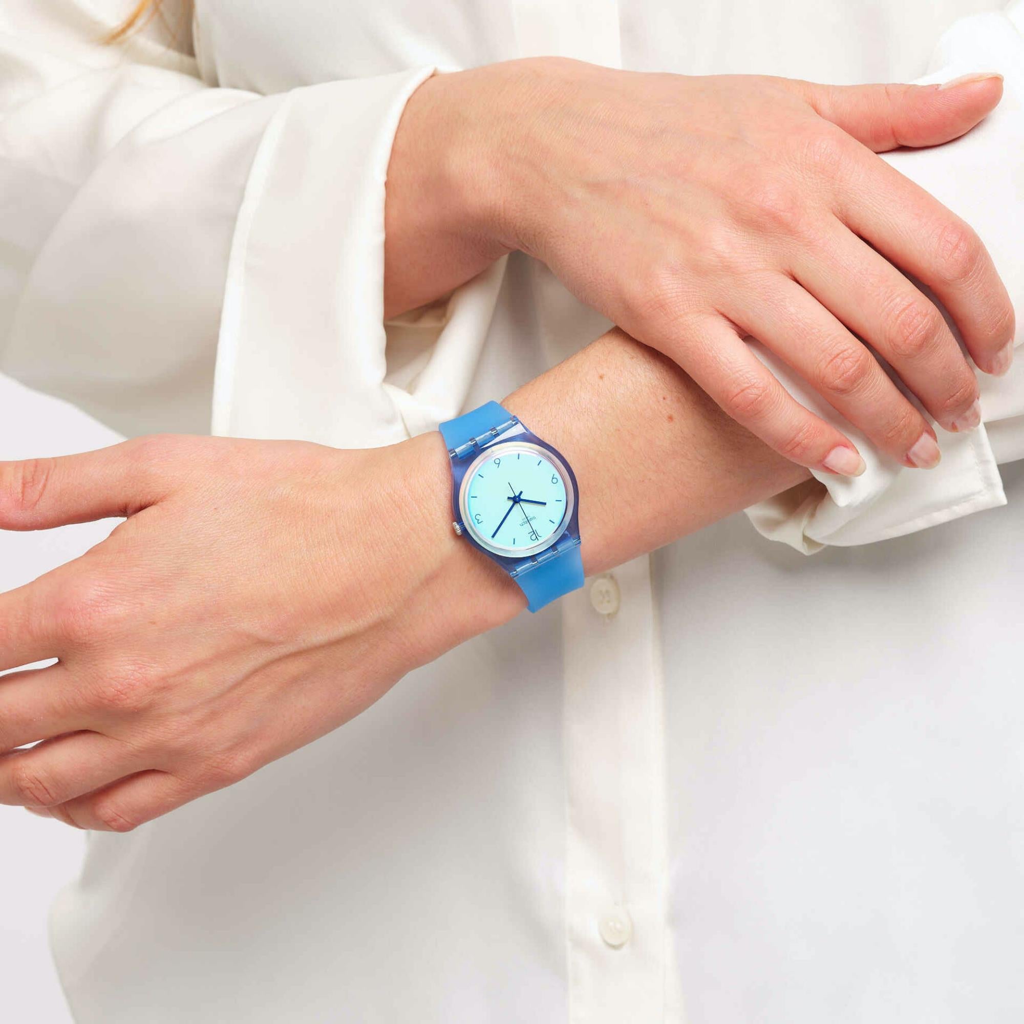 Swatch Gent Swan Ocean Quartz Blue Dial Blue Transparent Silicone Watch GS165
