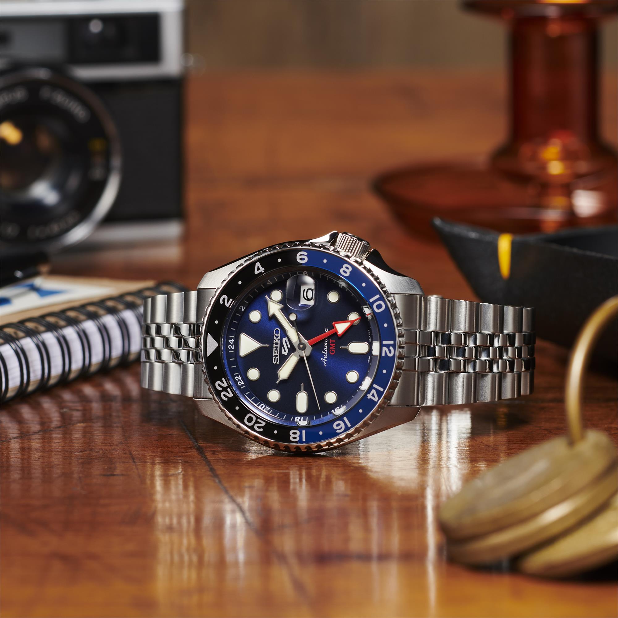 Seiko 5 Sports GMT Automatik Blaues Zifferblatt Edelstahlarmband Herren Uhr SSK003K1