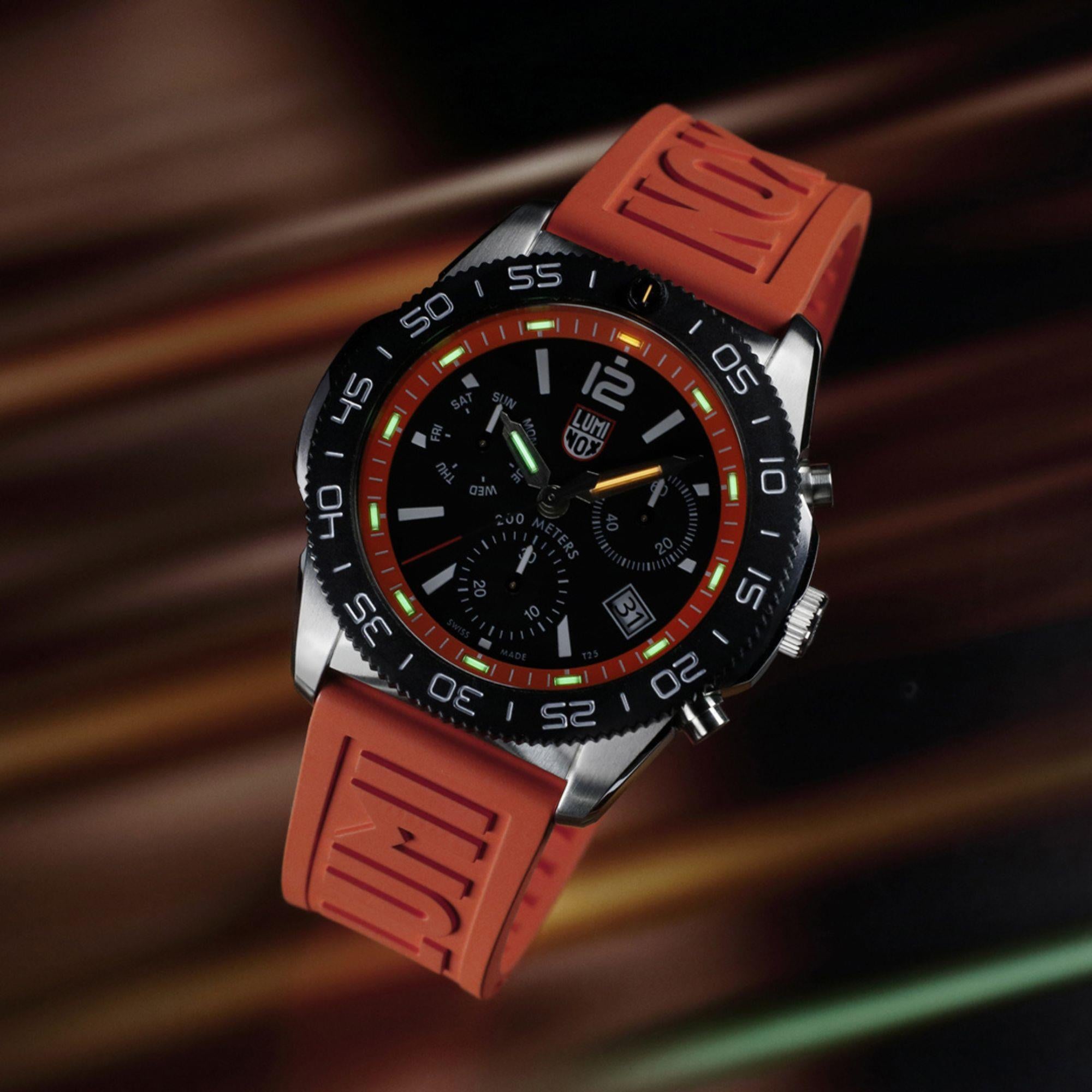 Luminox Pacific Diver Chronograph Orange Gummiband Schwarzes Zifferblatt Herren Uhr XS.3149