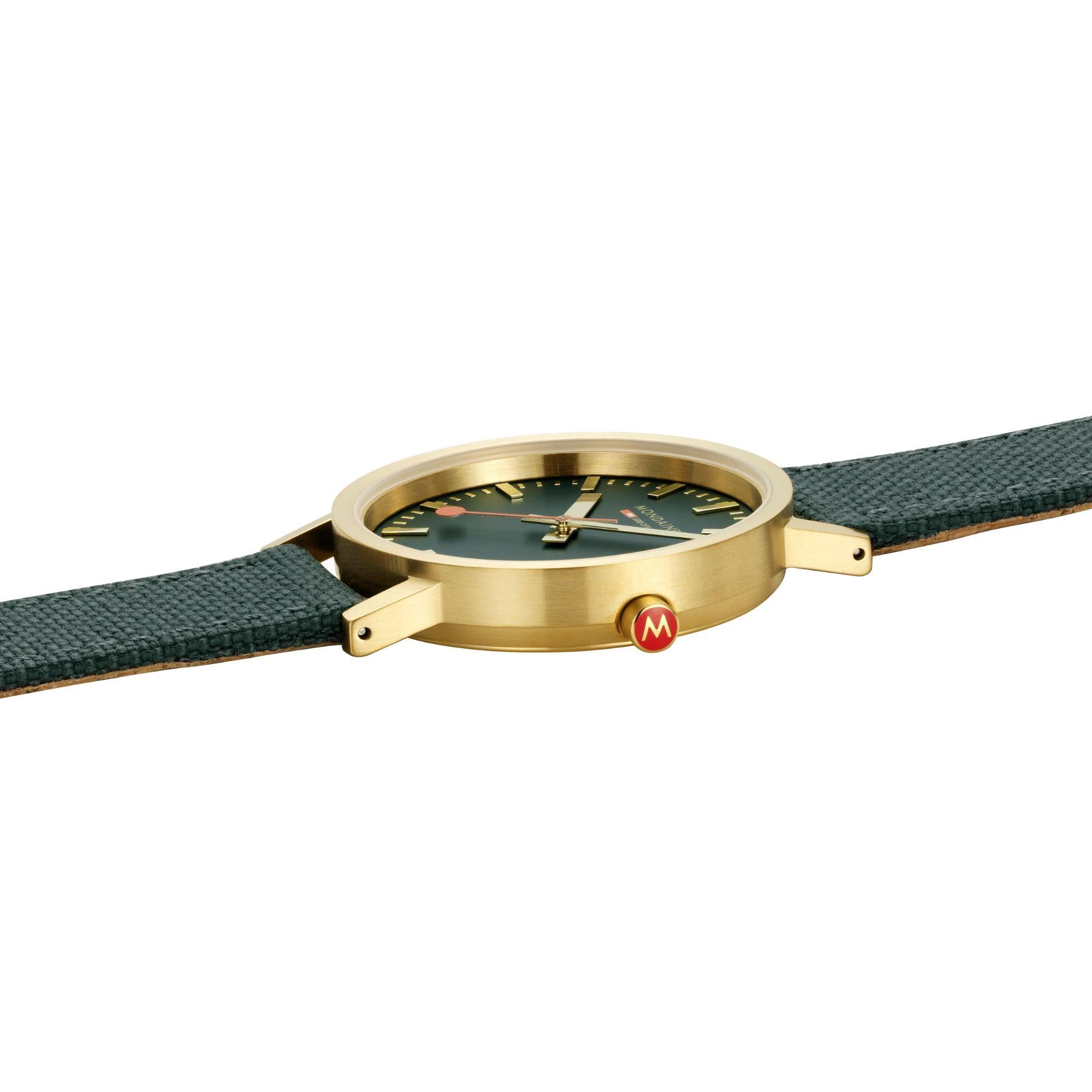 Mondaine Classic Uhr mit Waldgrünem Zifferblatt A660.30314.60SBS