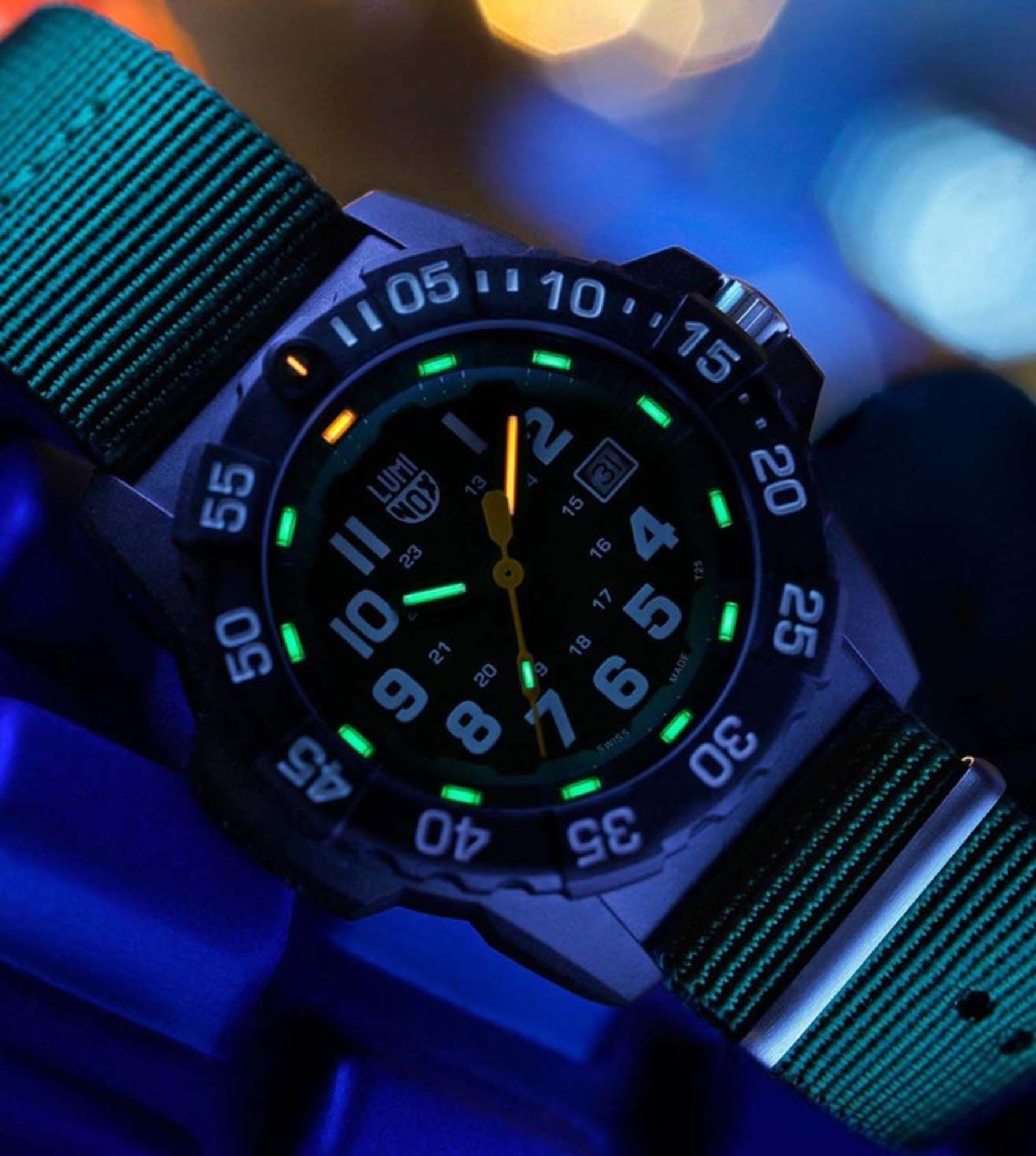 LUMINOX NAVY SEAL 3500 SEA SERIES Grünes Zifferblatt Herren Uhr XS.3517.L