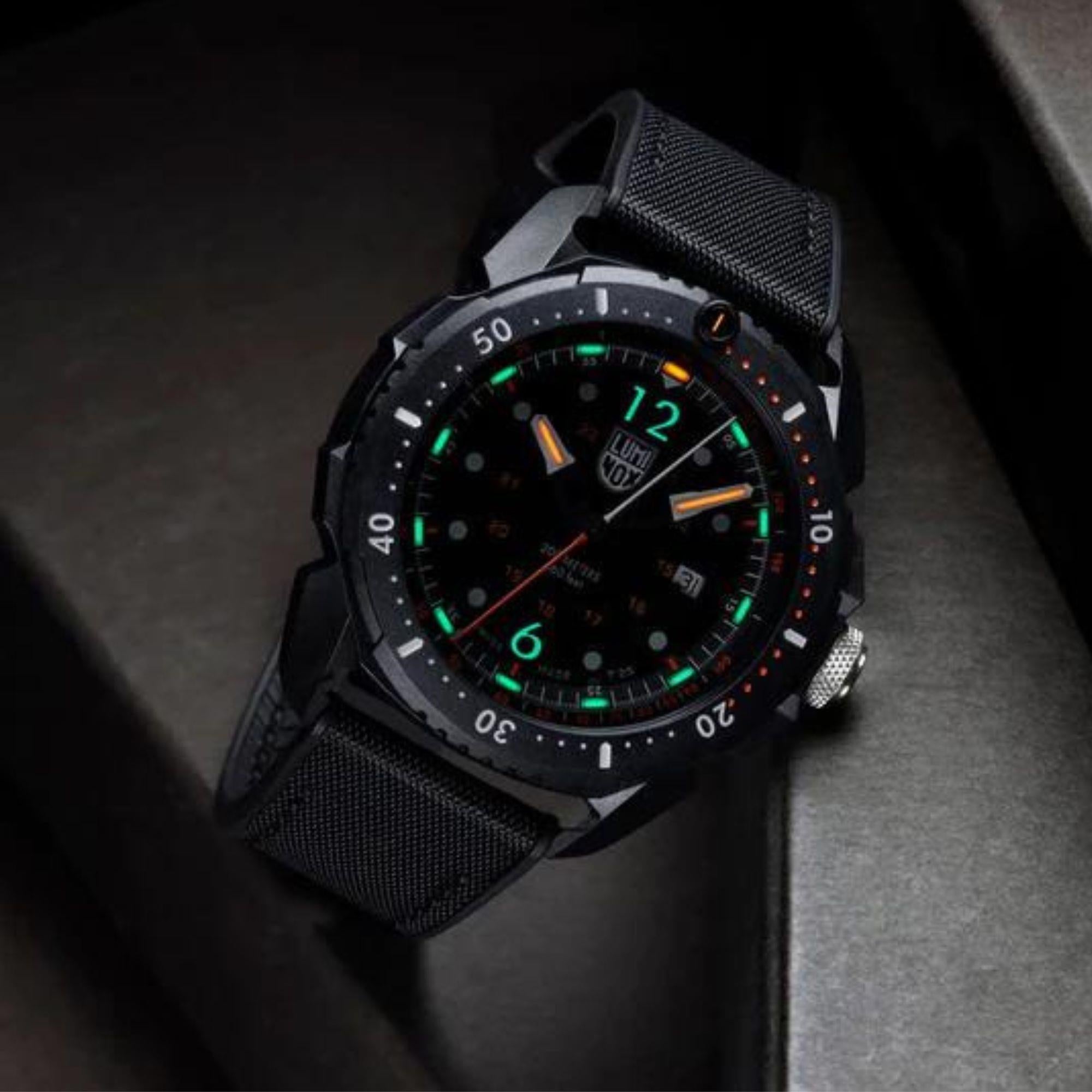 Luminox ICE SAR Arctic 1050 SERIE Schwarzes Zifferblatt mit schwarzem Gummiarmband