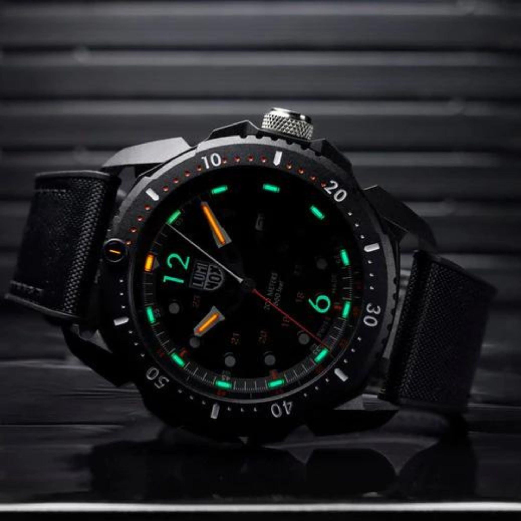 Luminox ICE SAR Arctic 1050 SERIE Schwarzes Zifferblatt mit schwarzem Gummiarmband