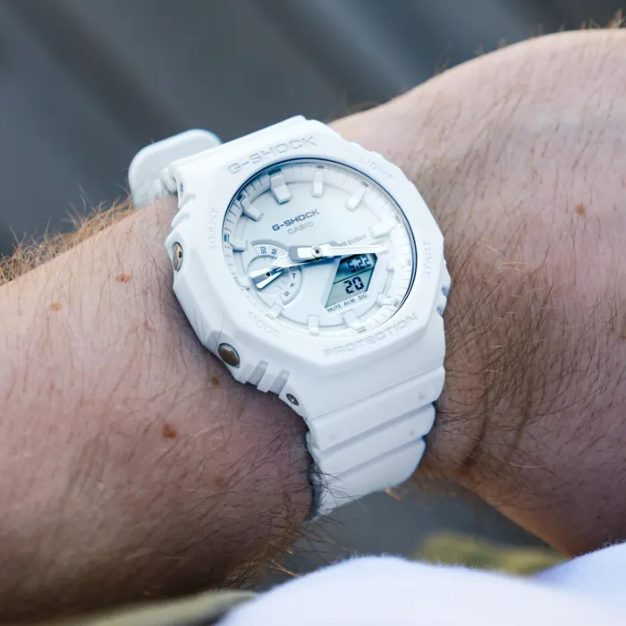 Casio G-Shock 2100 Series Analog-Digital White Dial Resin Strap Watch GA-2100-7A7ER